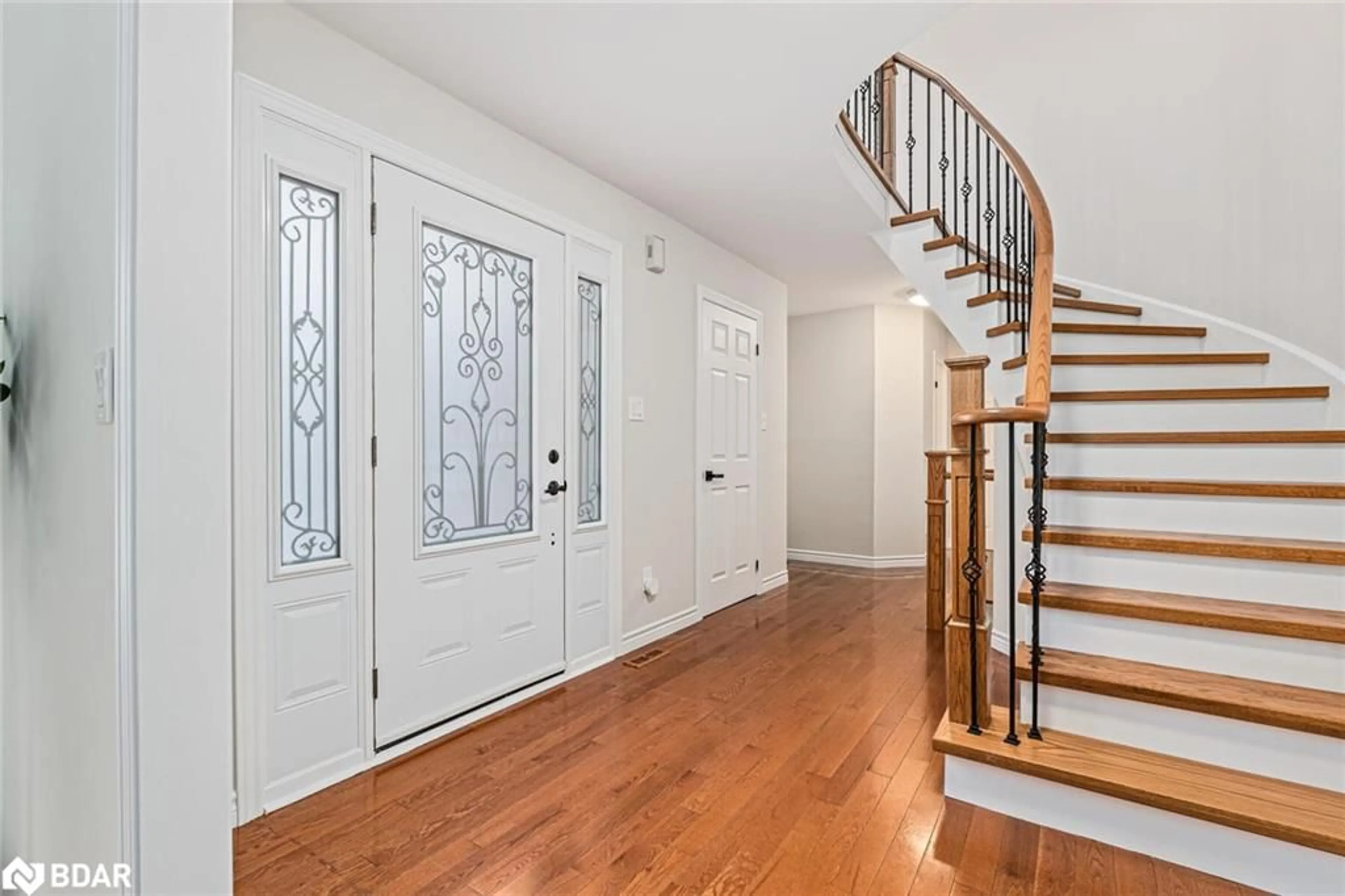 Indoor entryway for 72 Craig Cres, Georgetown Ontario L7G 5K3