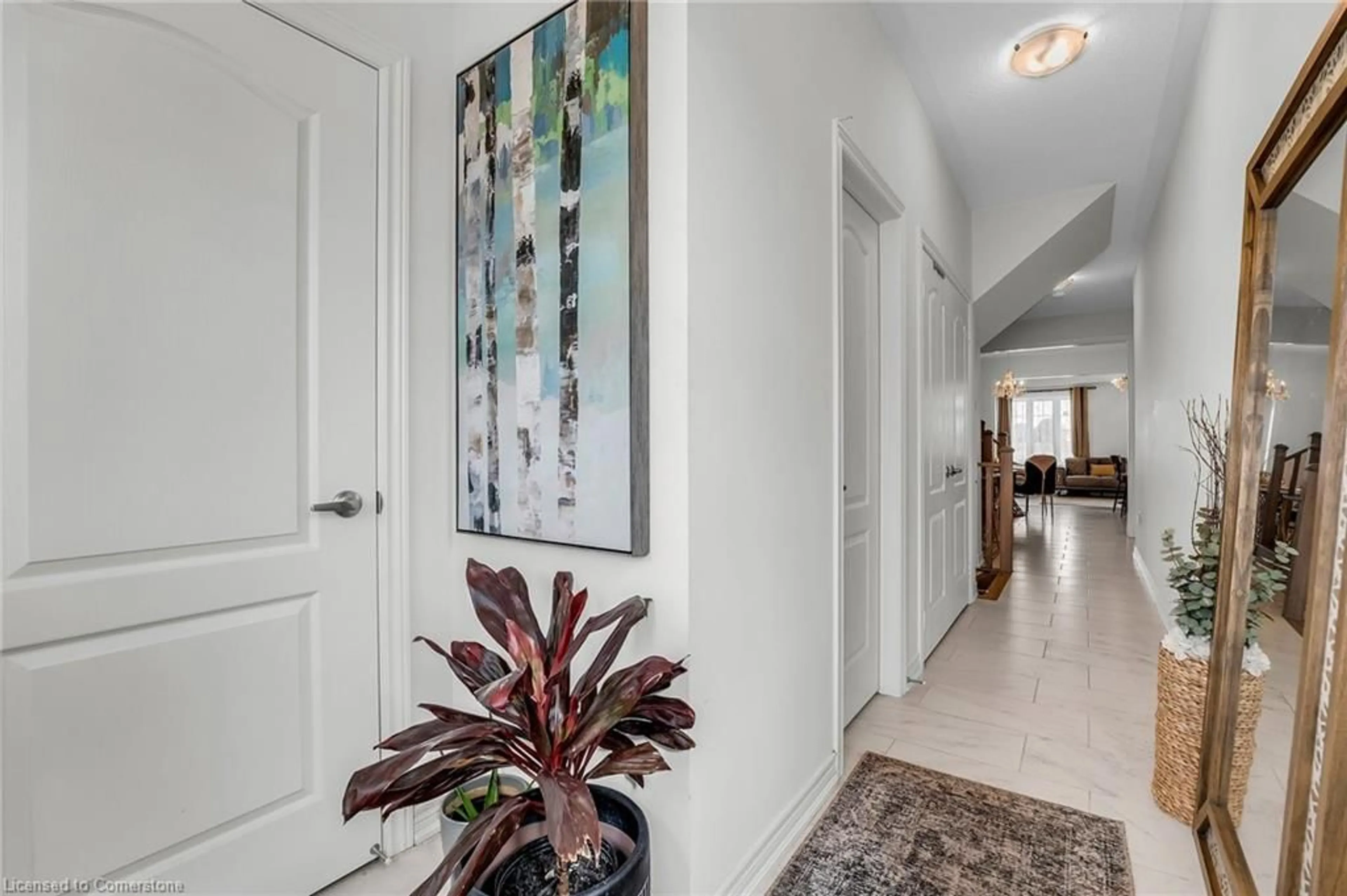 Indoor entryway for 22 Holcomb Terr, Waterdown Ontario L8B 1Z8
