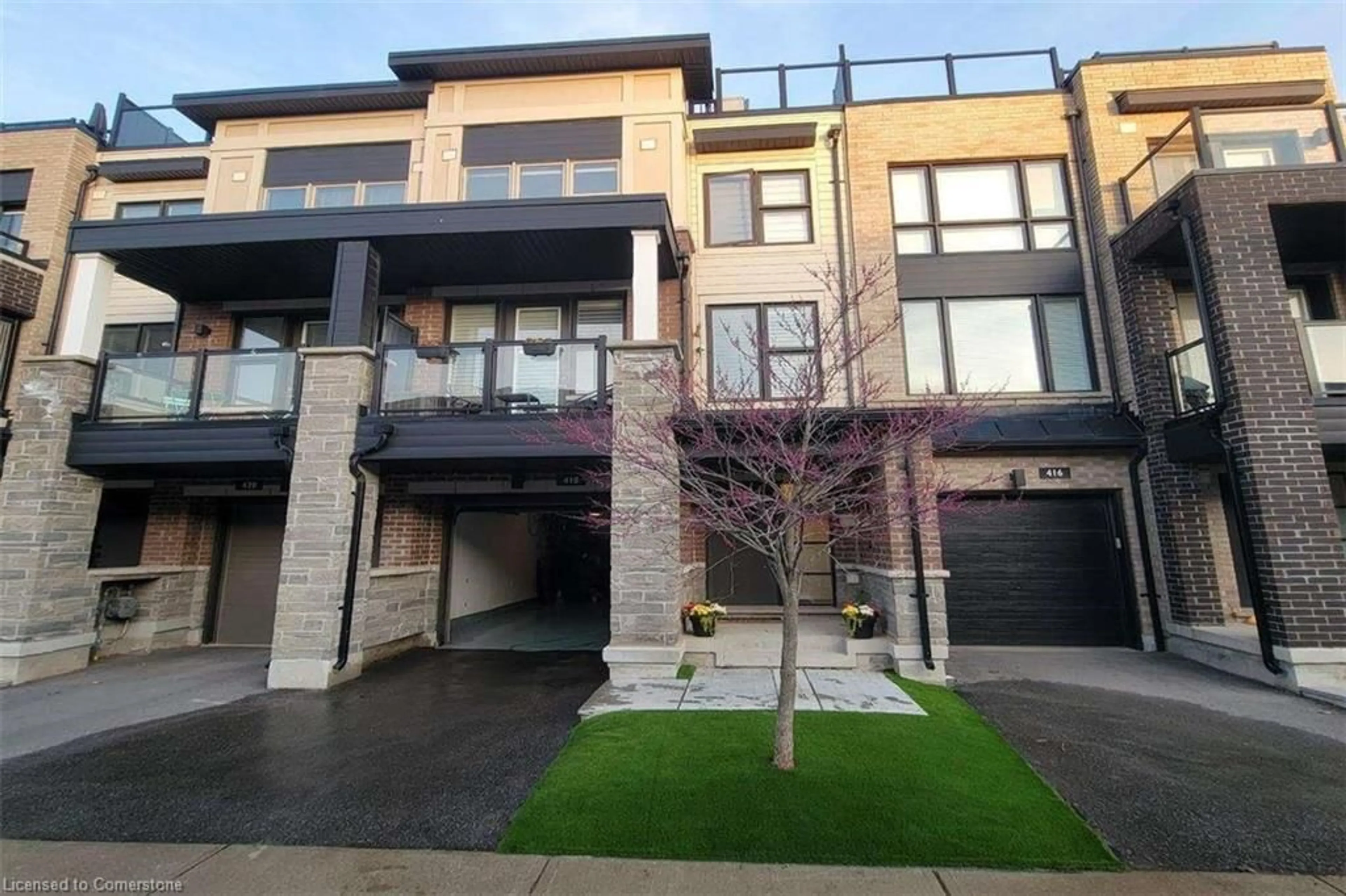 Patio, street for 418 Athabasca Common, Oakville Ontario L6H 0R6