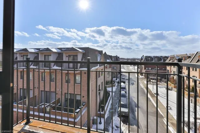 Additional property image - 2160 Trafalgar Rd Unit 10
