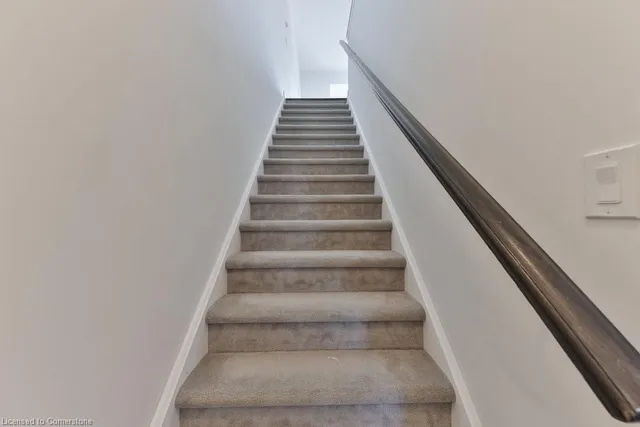 Additional property image - 2160 Trafalgar Rd Unit 10