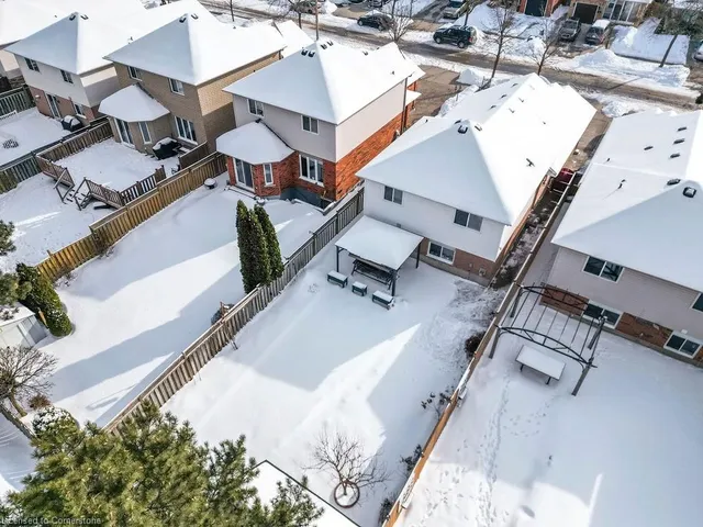 Additional property image - 369 Macintosh Dr