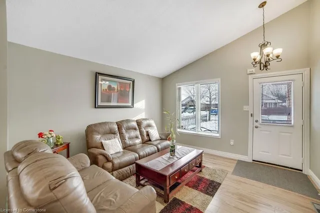 Additional property image - 369 Macintosh Dr