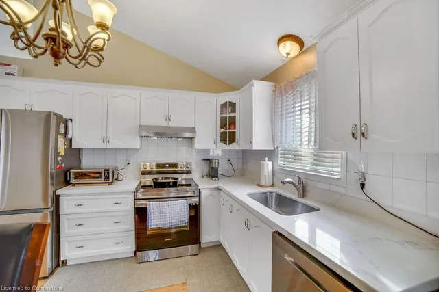 Additional property image - 369 Macintosh Dr