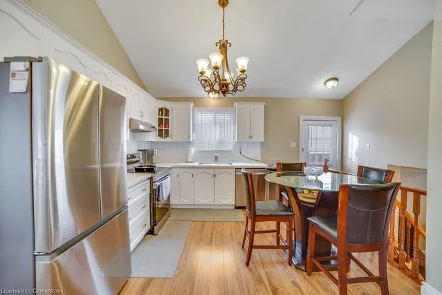 Additional property image - 369 Macintosh Dr