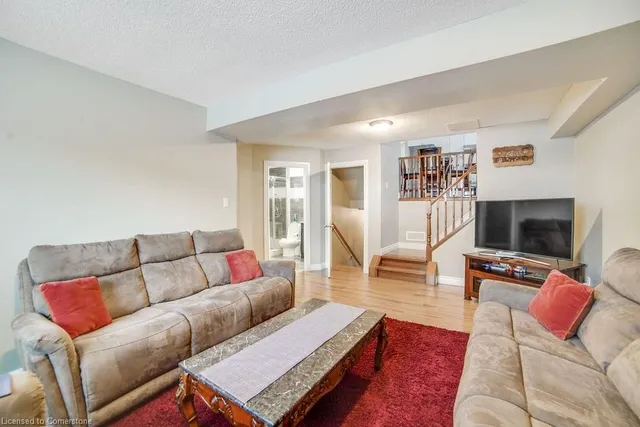 Additional property image - 369 Macintosh Dr