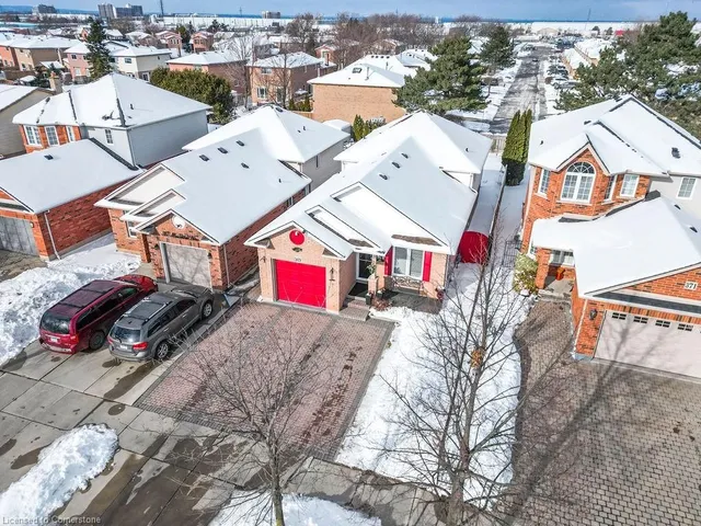 Additional property image - 369 Macintosh Dr