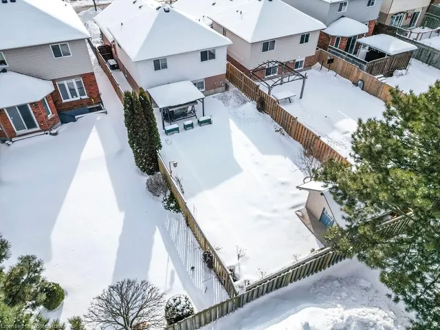 Additional property image - 369 Macintosh Dr