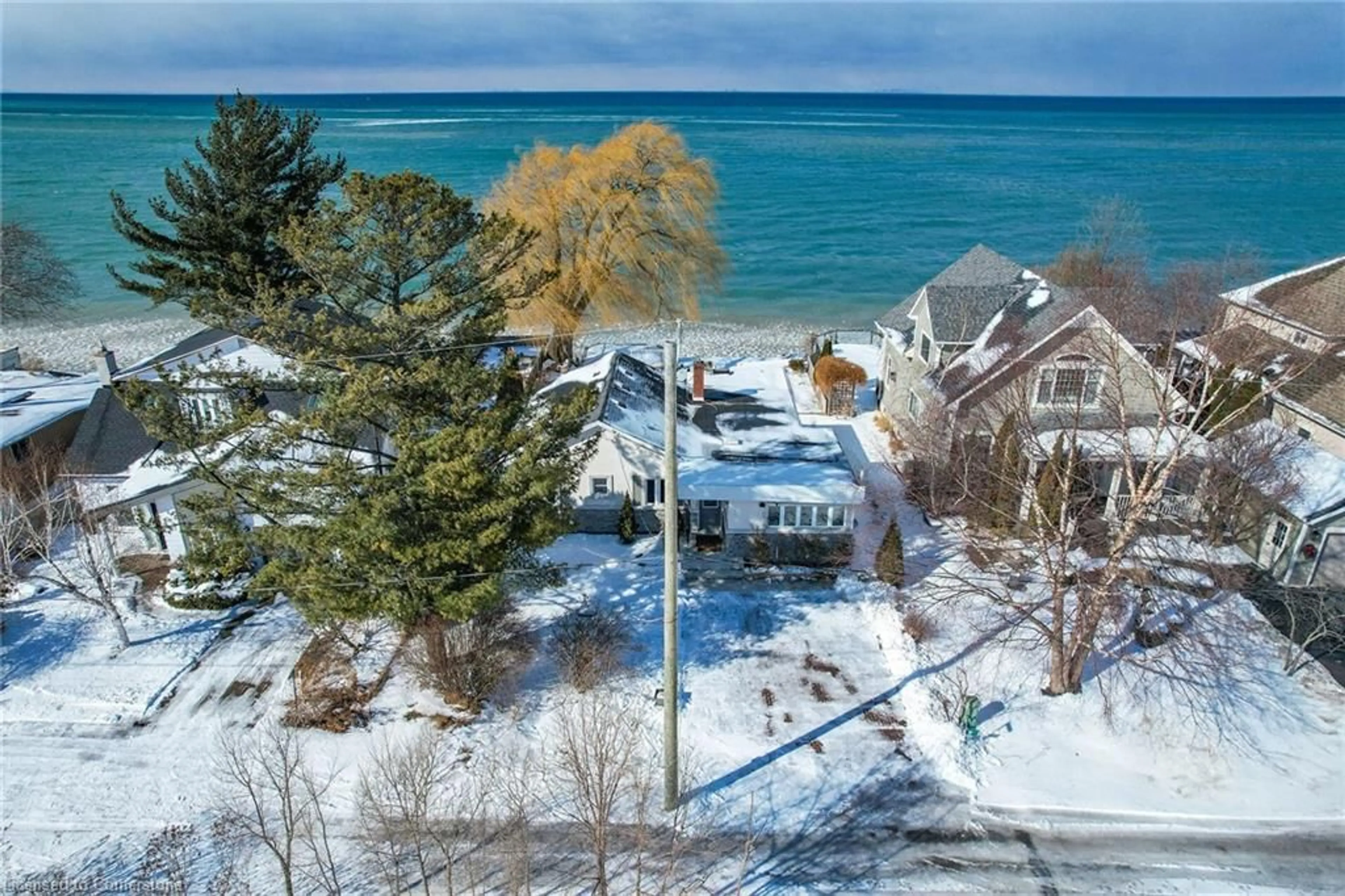 A pic from outside/outdoor area/front of a property/back of a property/a pic from drone, water/lake/river/ocean view for 22 Firelane 11 A Rd, Niagara-on-the-Lake Ontario L0S 1J0