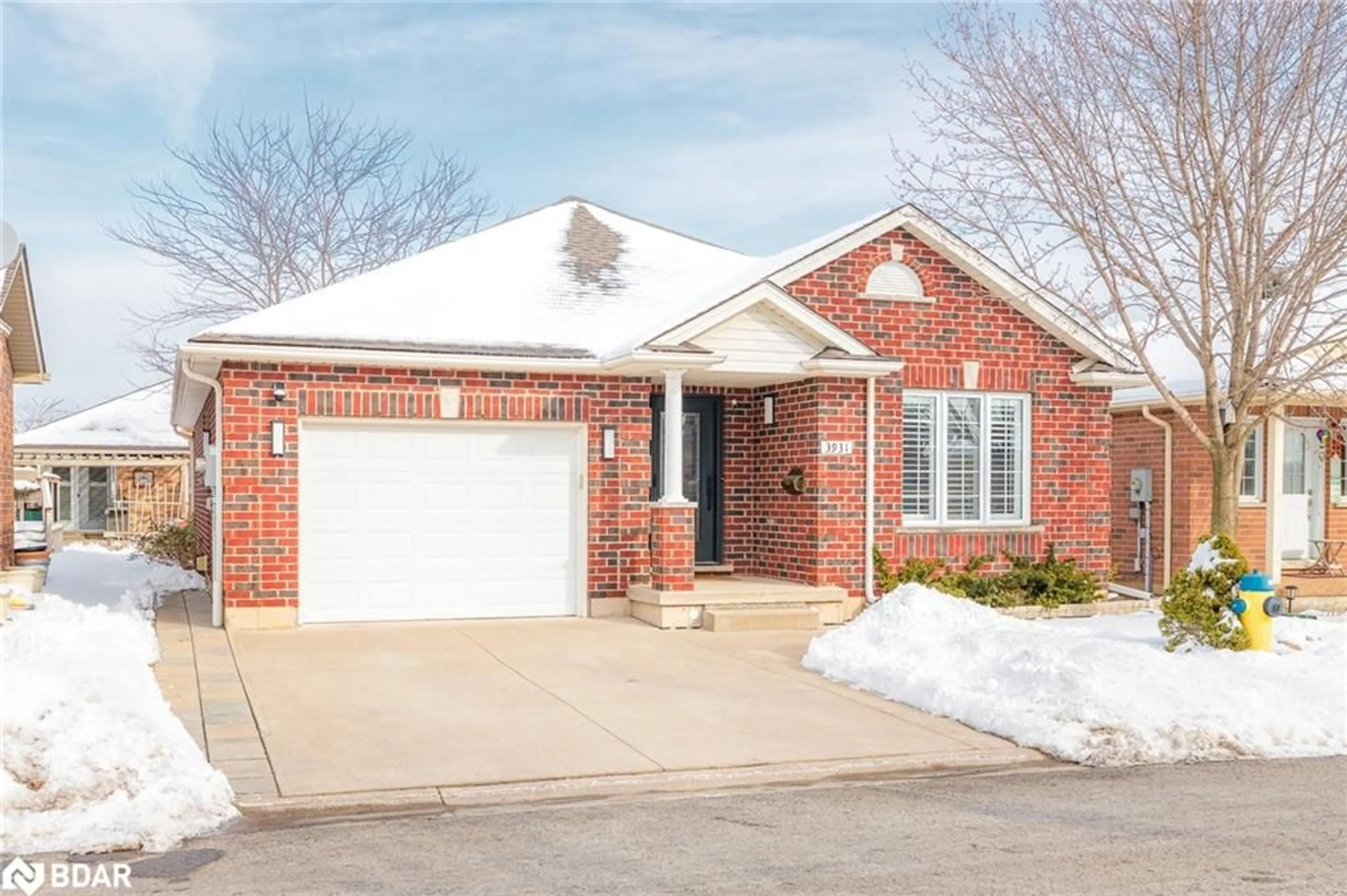 Home with brick exterior material, street for 3931 Durban Lane, Lincoln Ontario L0R 2C0