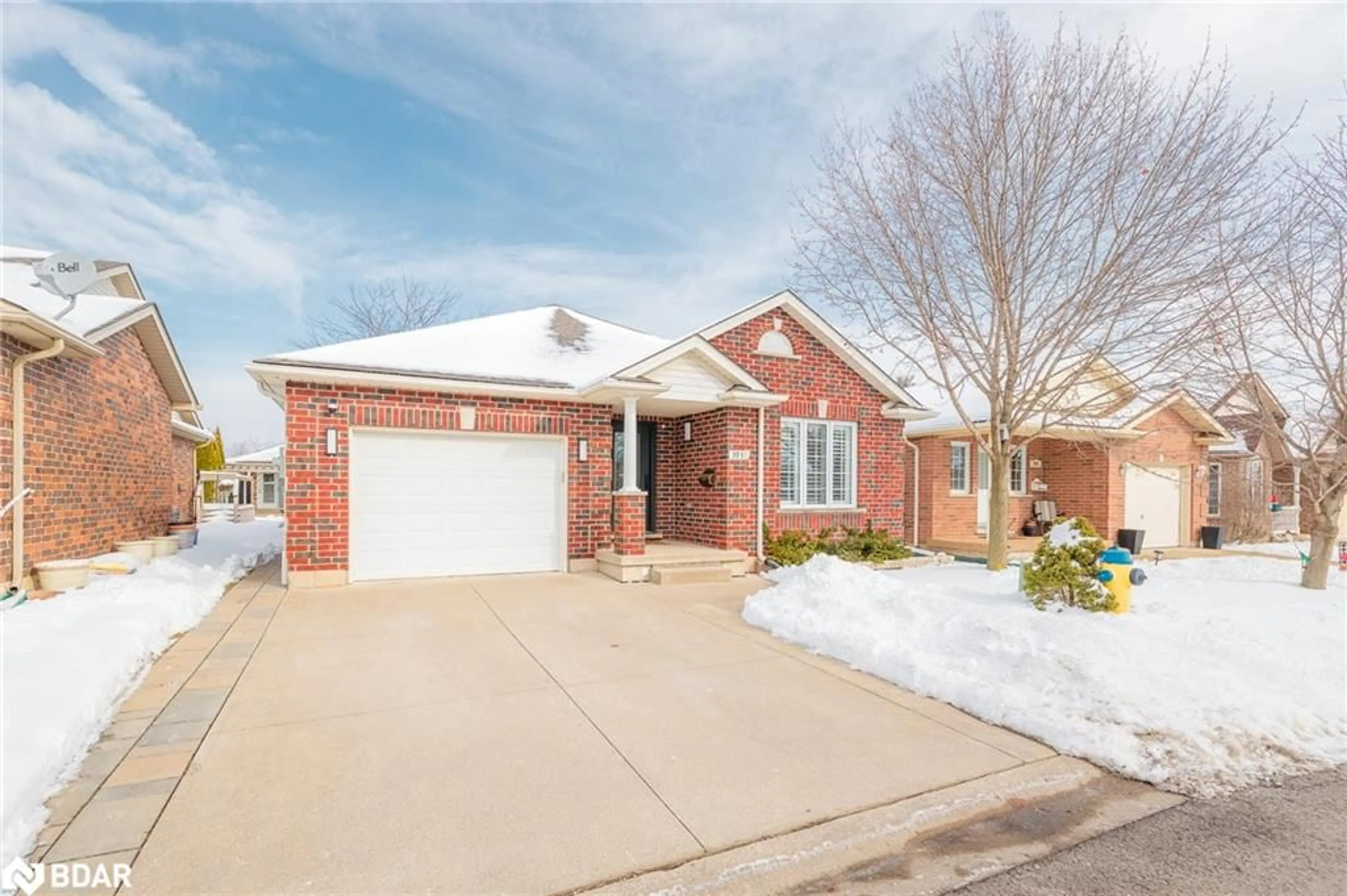 Home with brick exterior material, street for 3931 Durban Lane, Lincoln Ontario L0R 2C0