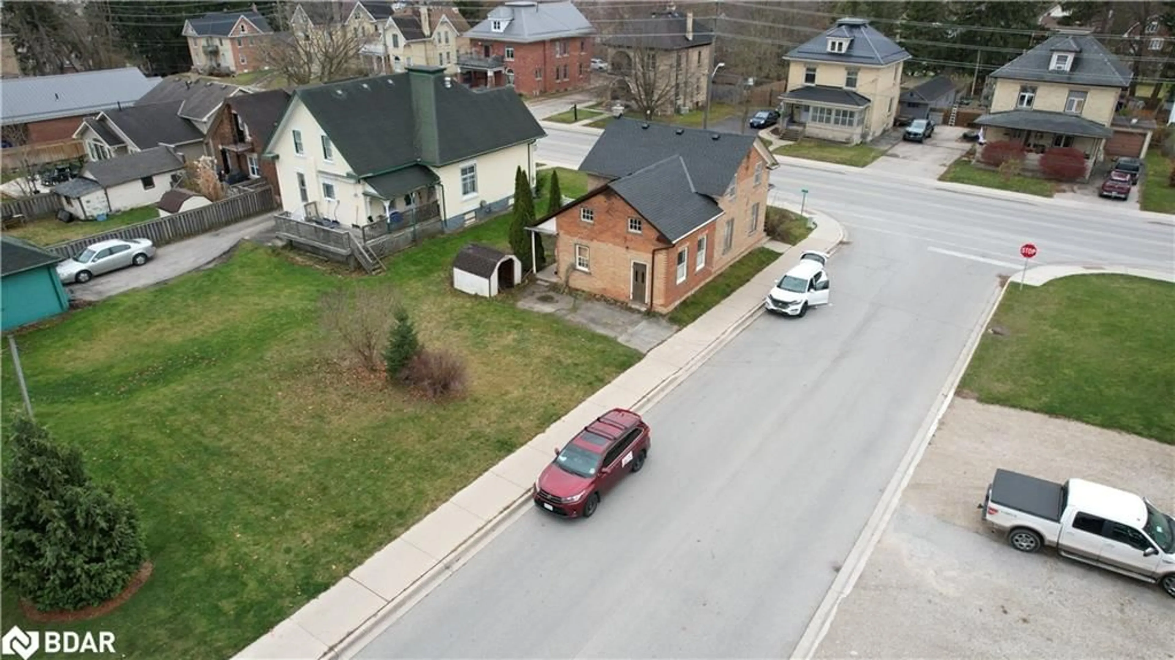 A pic from outside/outdoor area/front of a property/back of a property/a pic from drone, street for 563 7th Ave, Hanover Ontario N4N 2J8