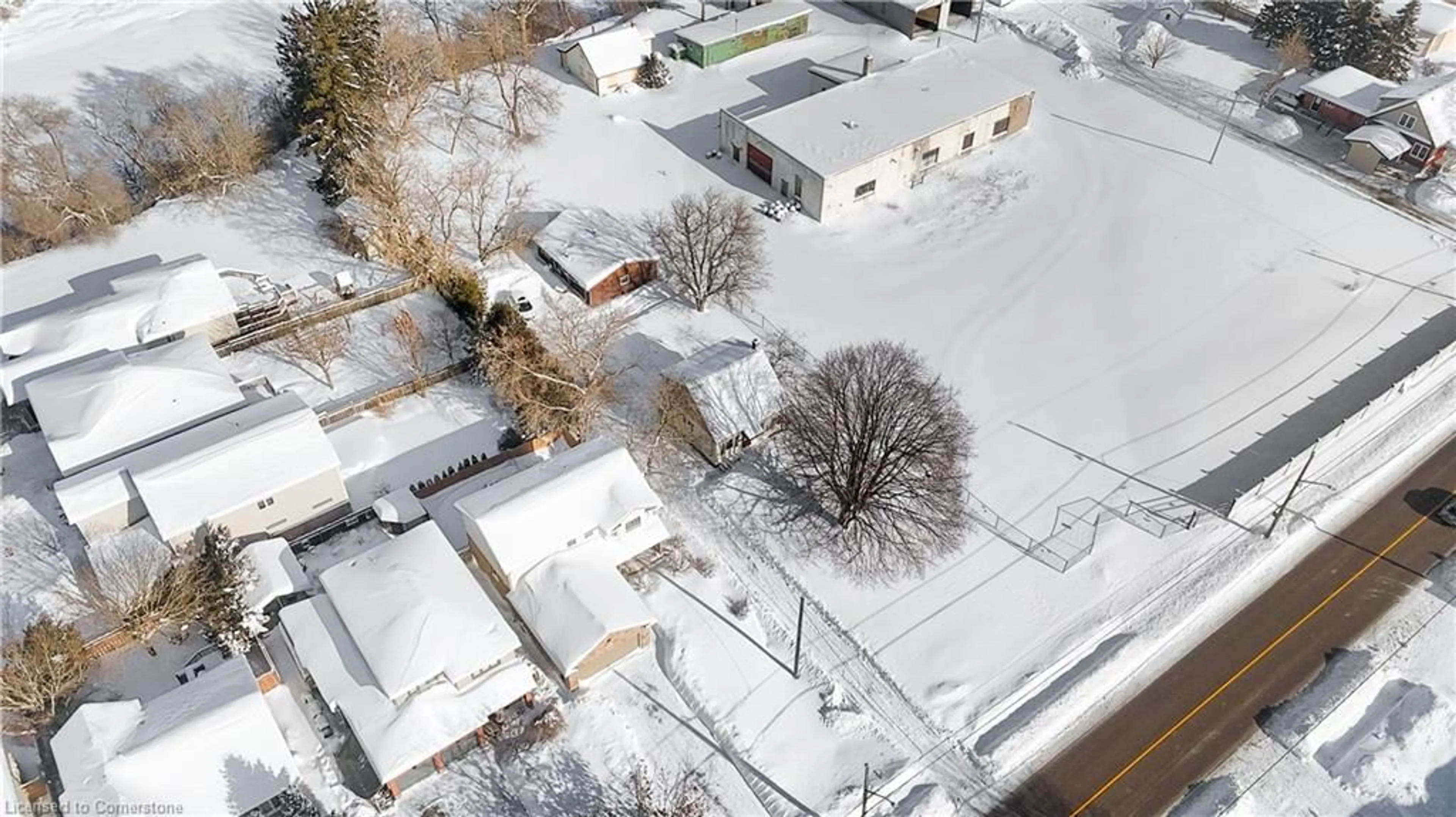 A pic from outside/outdoor area/front of a property/back of a property/a pic from drone, street for 107 Bloomingdale Rd, Kitchener Ontario N2K 1A5