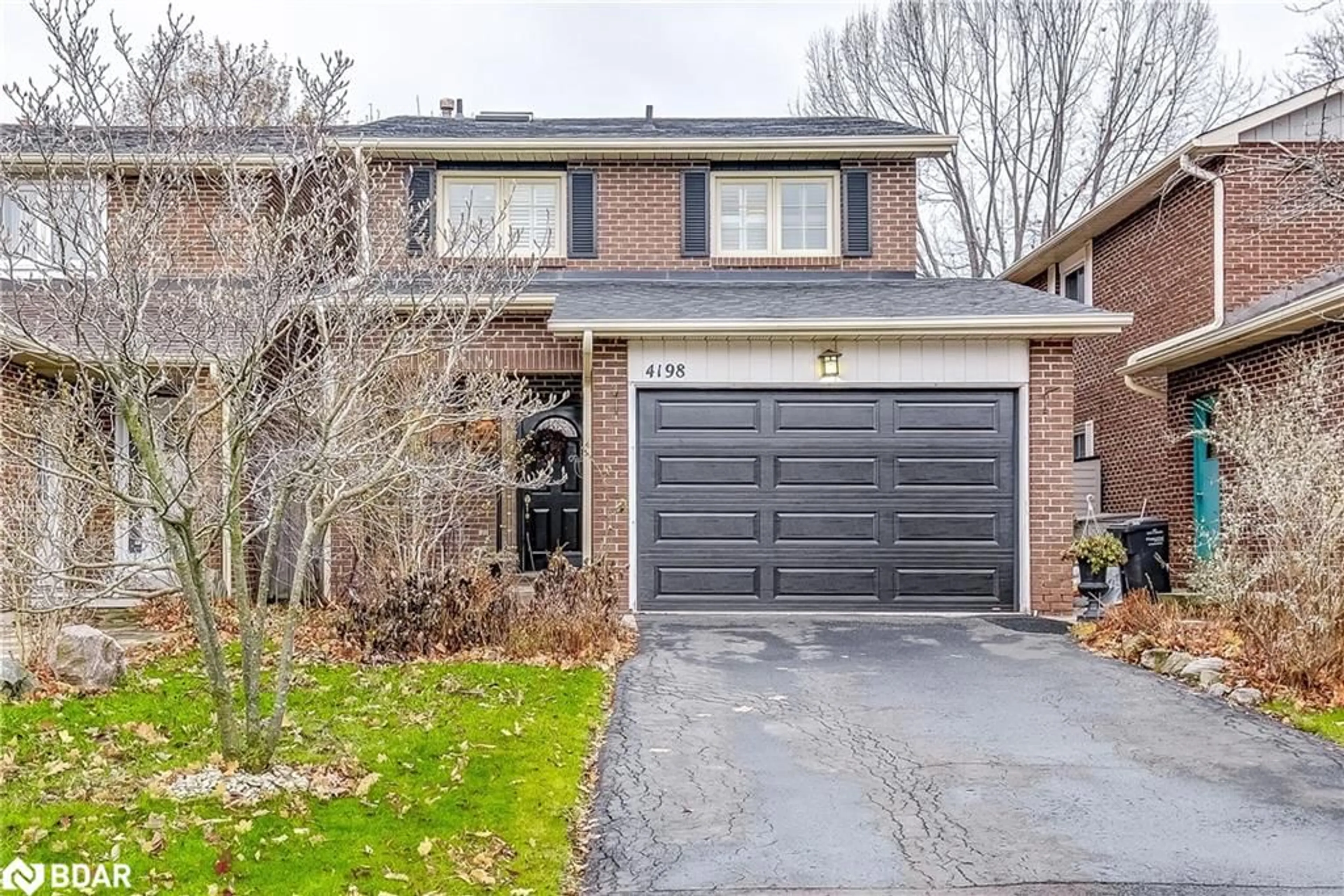 Home with brick exterior material, street for 4198 Treetop Cres, Mississauga Ontario L5L 2L9