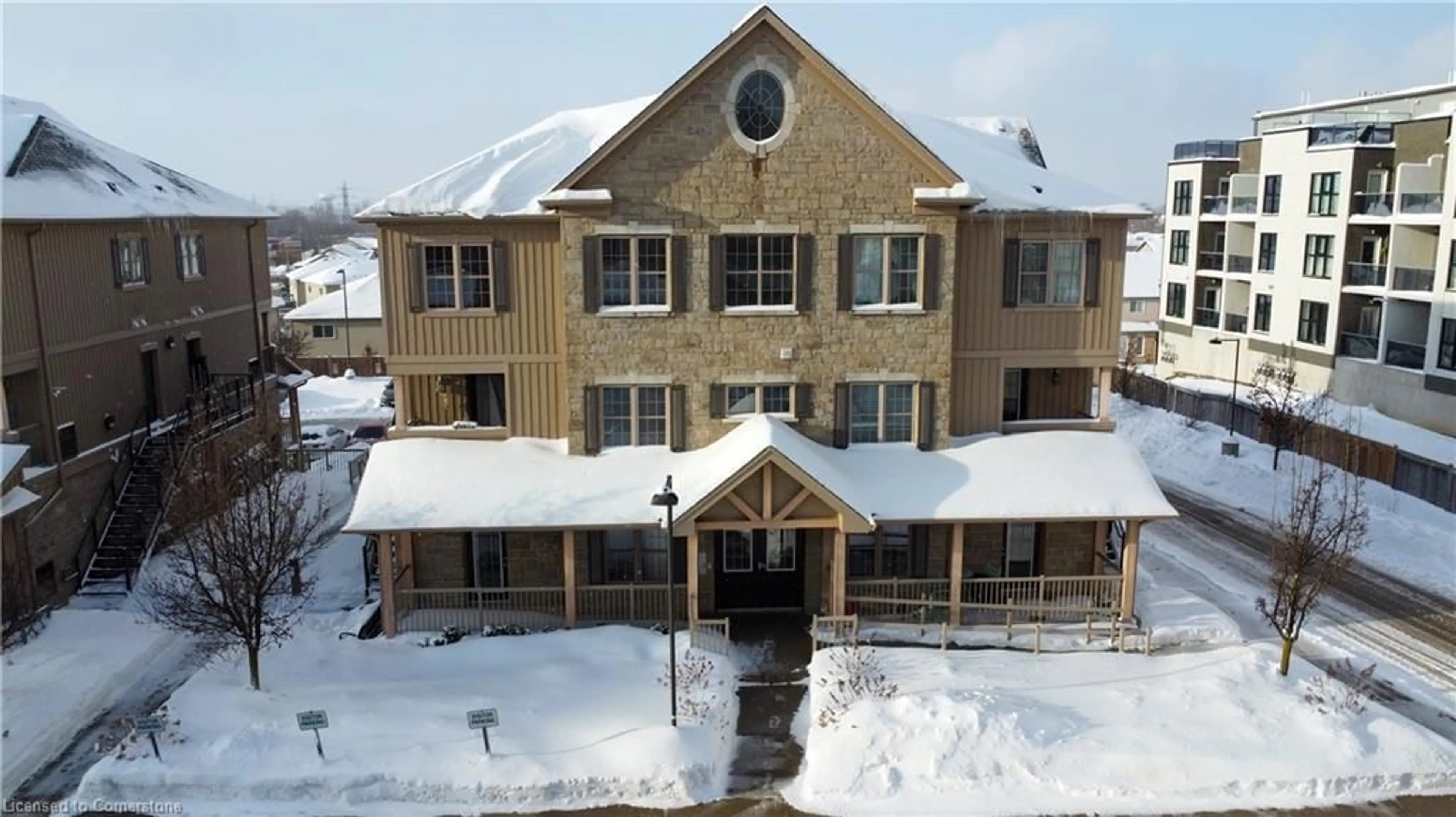 A pic from outside/outdoor area/front of a property/back of a property/a pic from drone, building for 1460 Highland Rd #9E, Kitchener Ontario N2N 0B7