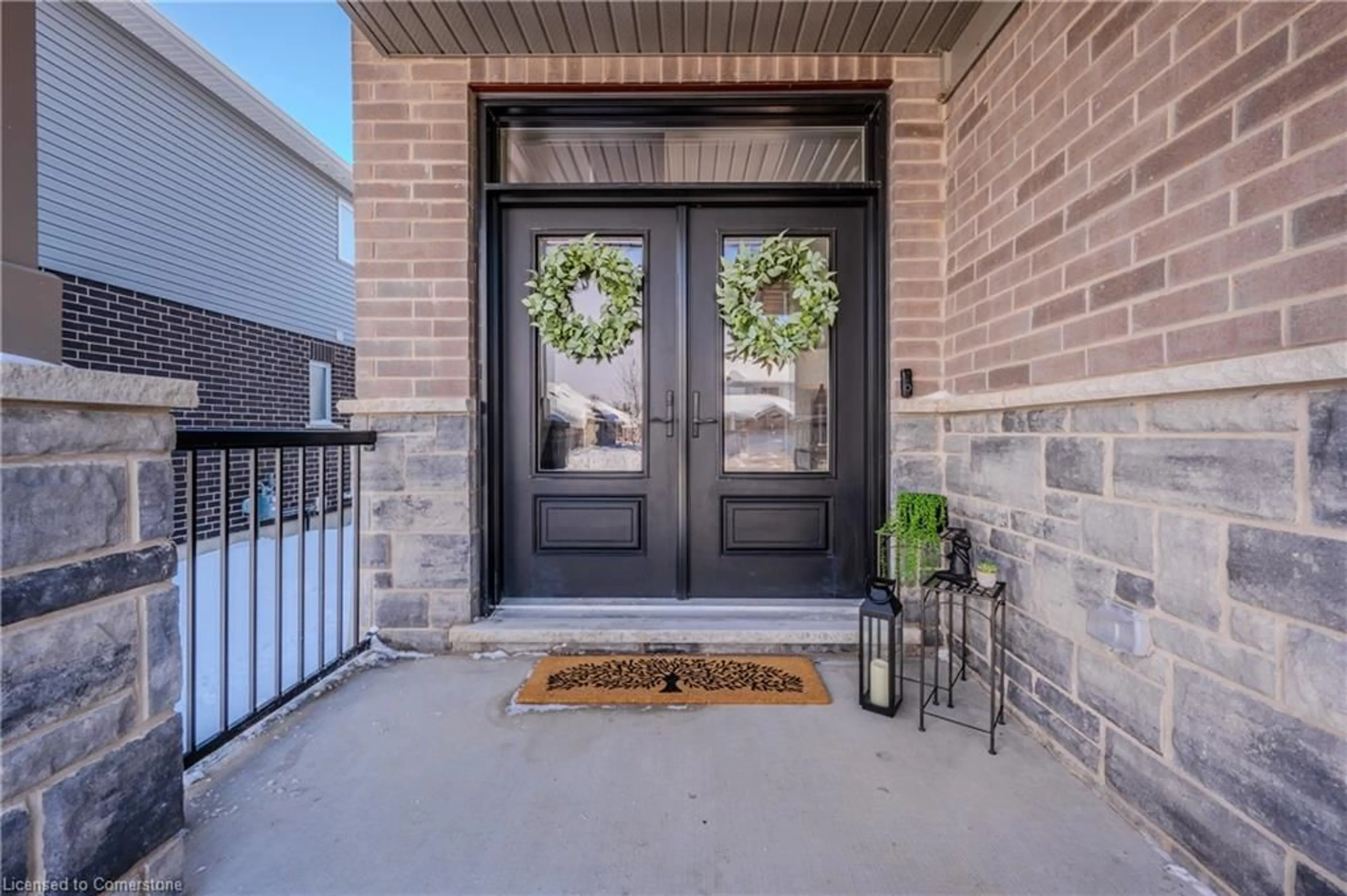 Indoor entryway for 118 Stephenson Way, Palmerston Ontario N0G 2P0