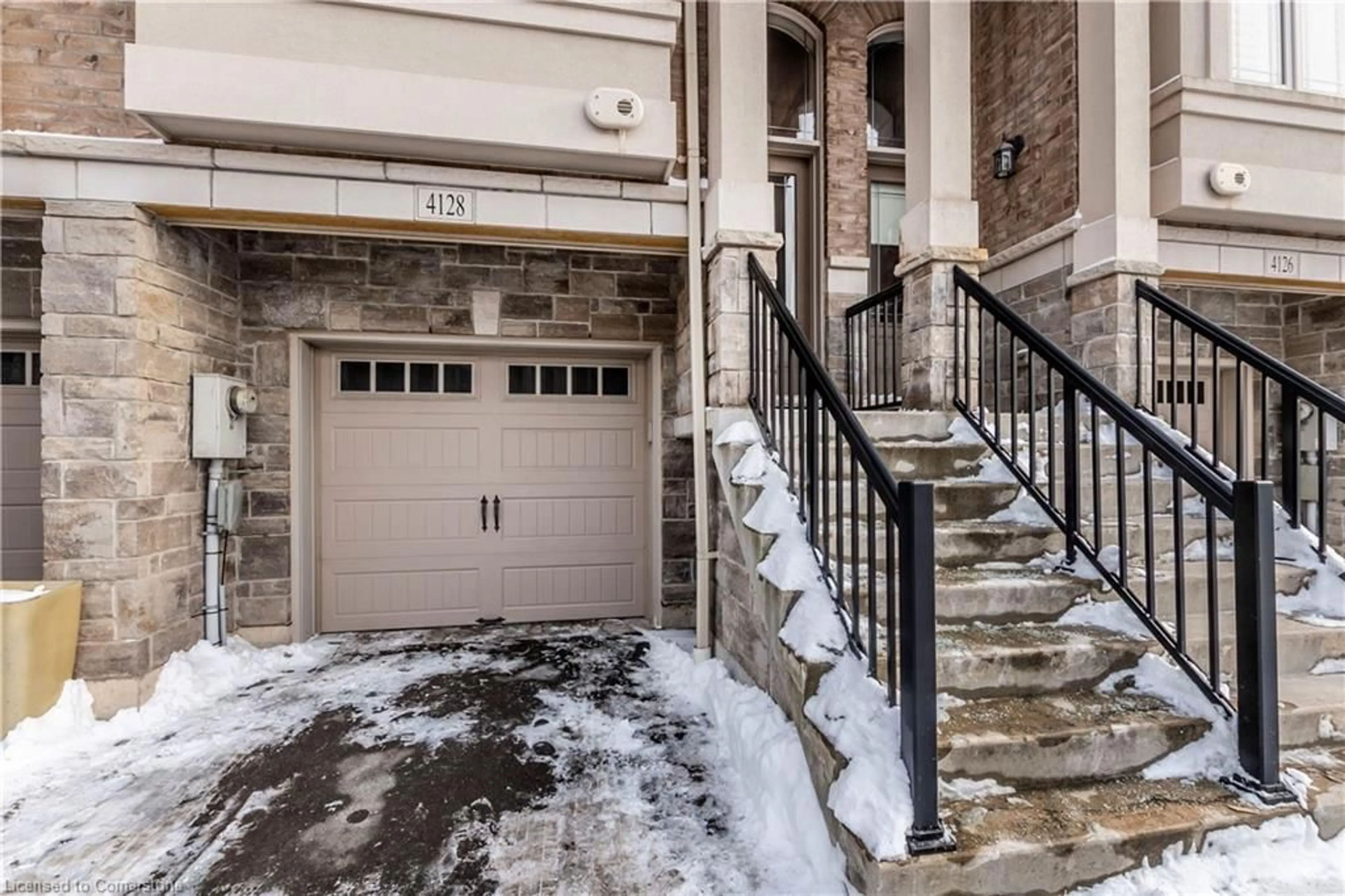 Indoor entryway for 4128 Galileo Common, Burlington Ontario L7L 0G7