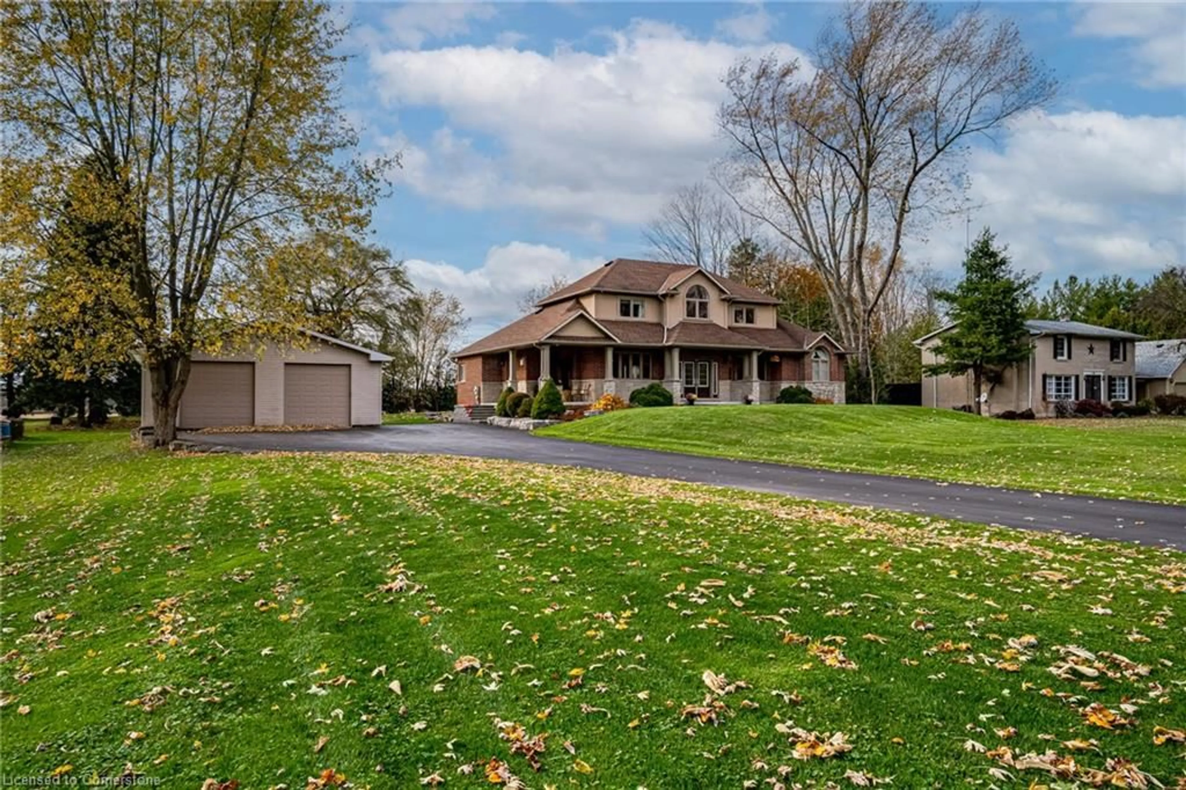 A pic from outside/outdoor area/front of a property/back of a property/a pic from drone, street for 108 Sunnyridge Rd, Ancaster Ontario L0R 1R0