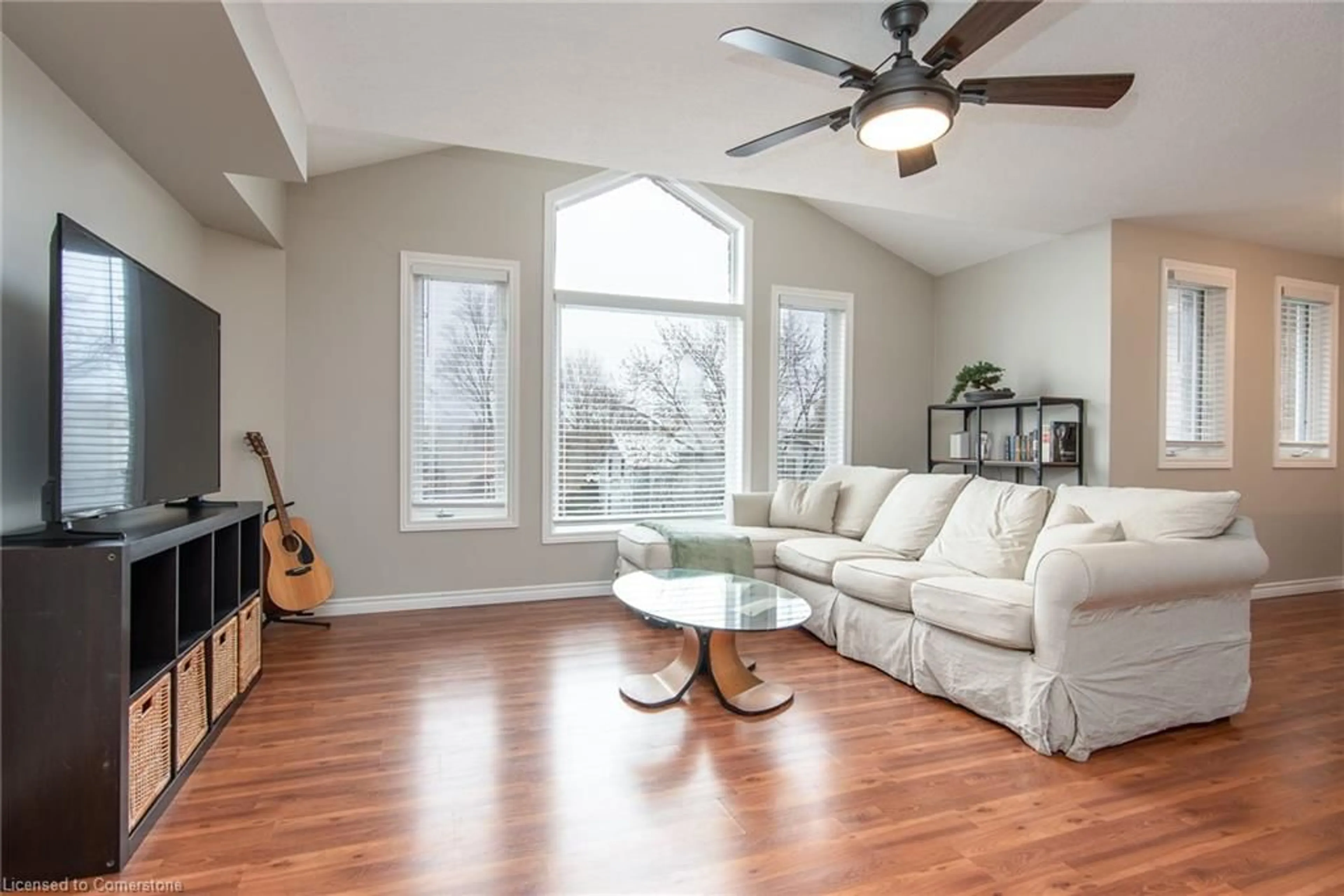 Living room with furniture, wood/laminate floor for 20 Brewery St #6, Baden Ontario N3A 2S7