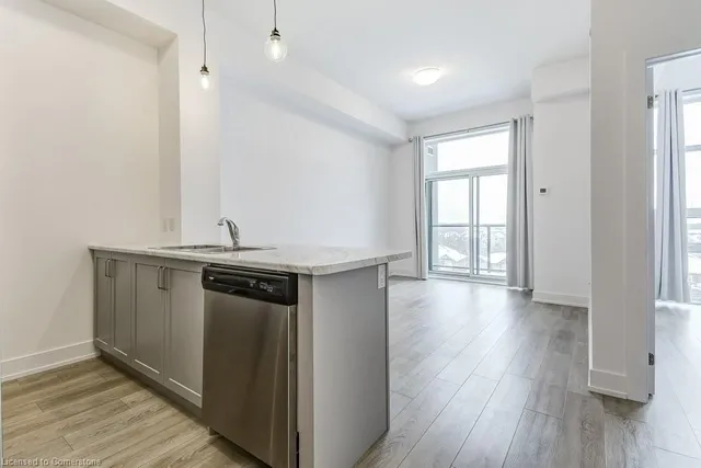 Additional property image - 460 Dundas St Unit 513