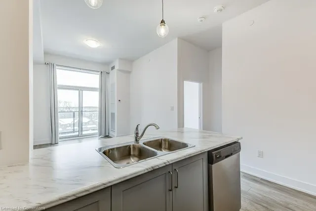 Additional property image - 460 Dundas St Unit 513