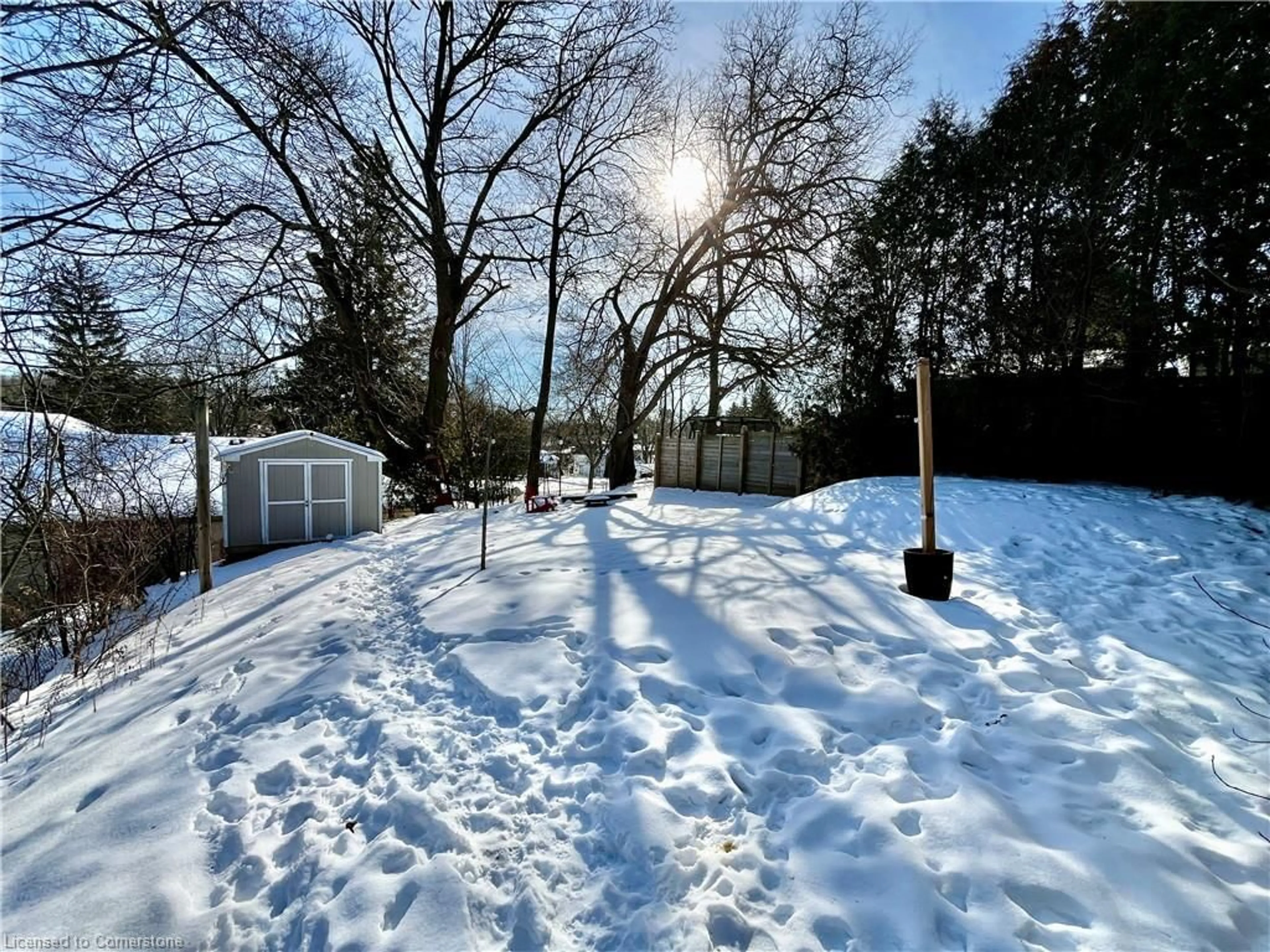 A pic from outside/outdoor area/front of a property/back of a property/a pic from drone, street for 70 Bergey St, Cambridge Ontario N3C 1P6