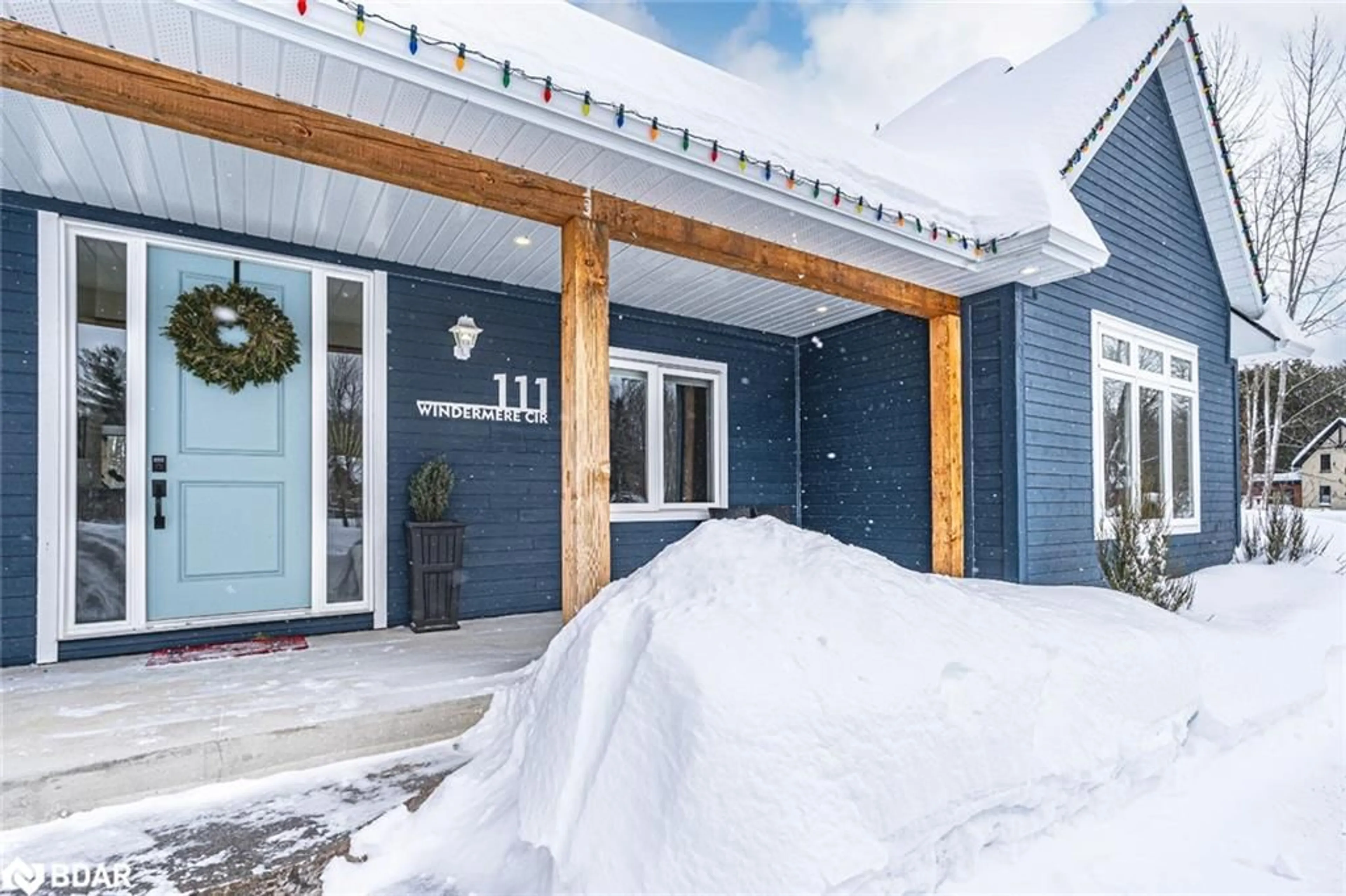 Indoor entryway for 111 Windermere Circle, Tay Ontario L4R 0C3