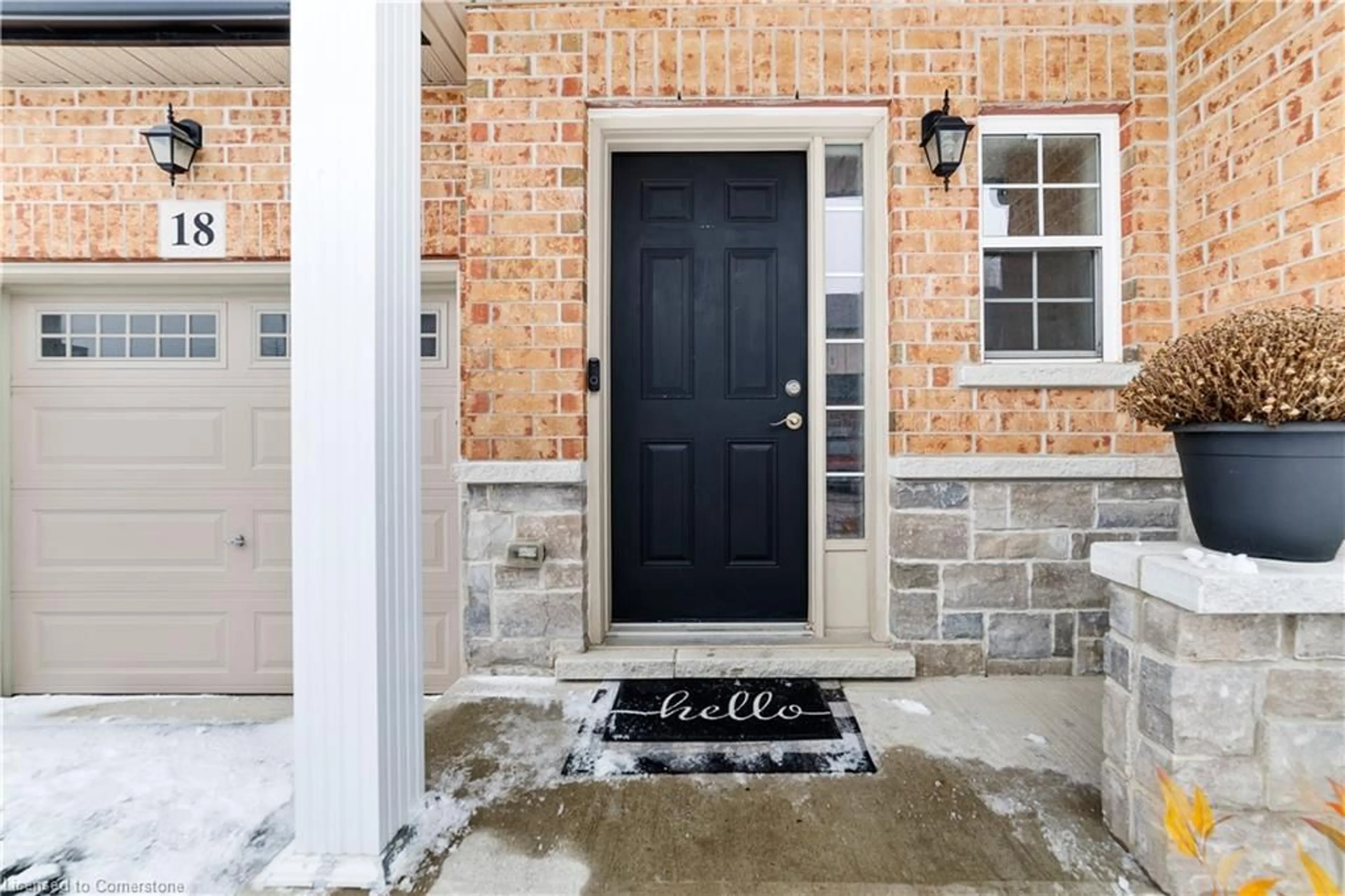 Indoor entryway for 9 Hampton Brook Way #18, Mount Hope Ontario L0R 1W0