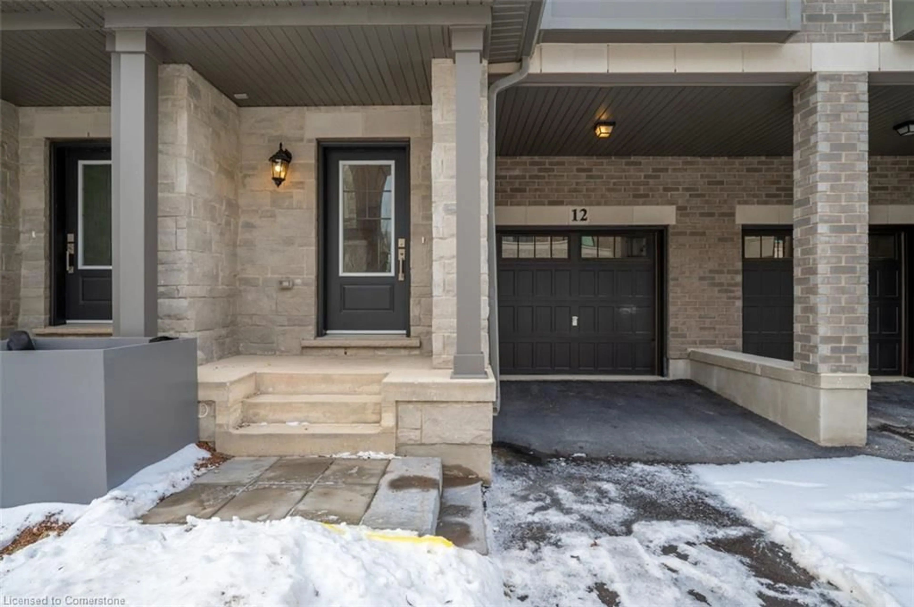 Indoor entryway for 12 Folcroft St, Brampton Ontario L6Y 0B6