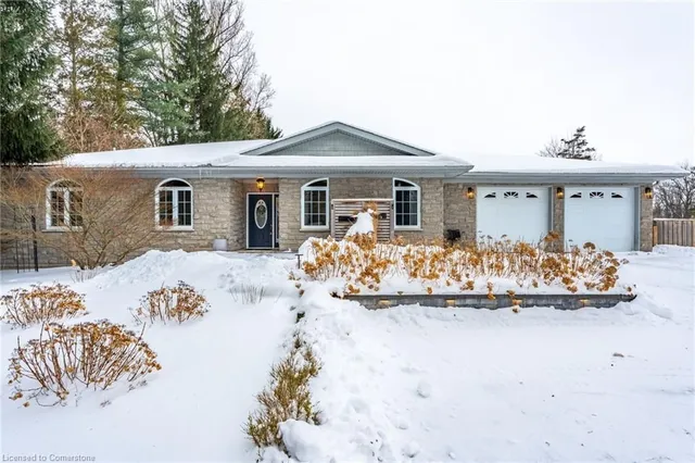 Additional property image - 715 Robson Rd