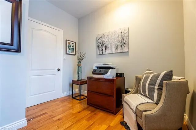 Additional property image - 715 Robson Rd