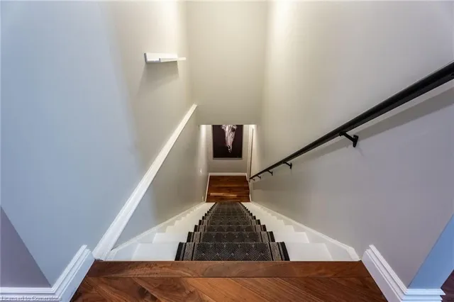 Additional property image - 715 Robson Rd