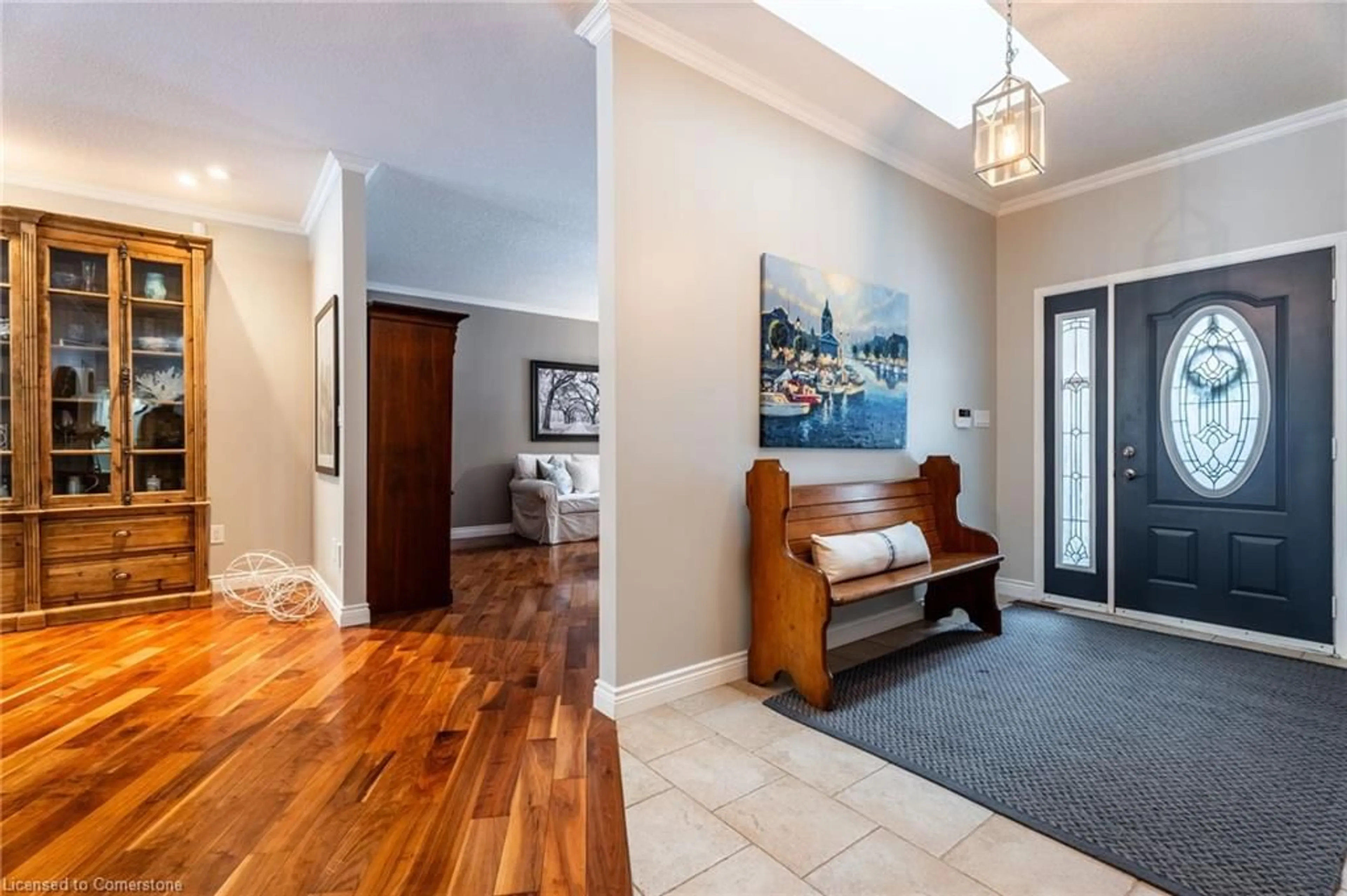 Indoor entryway for 715 Robson Rd, Waterdown Ontario L8B 1H2