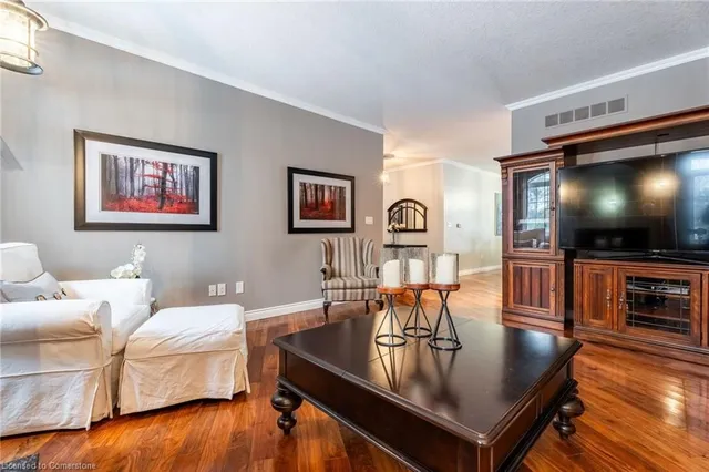 Additional property image - 715 Robson Rd
