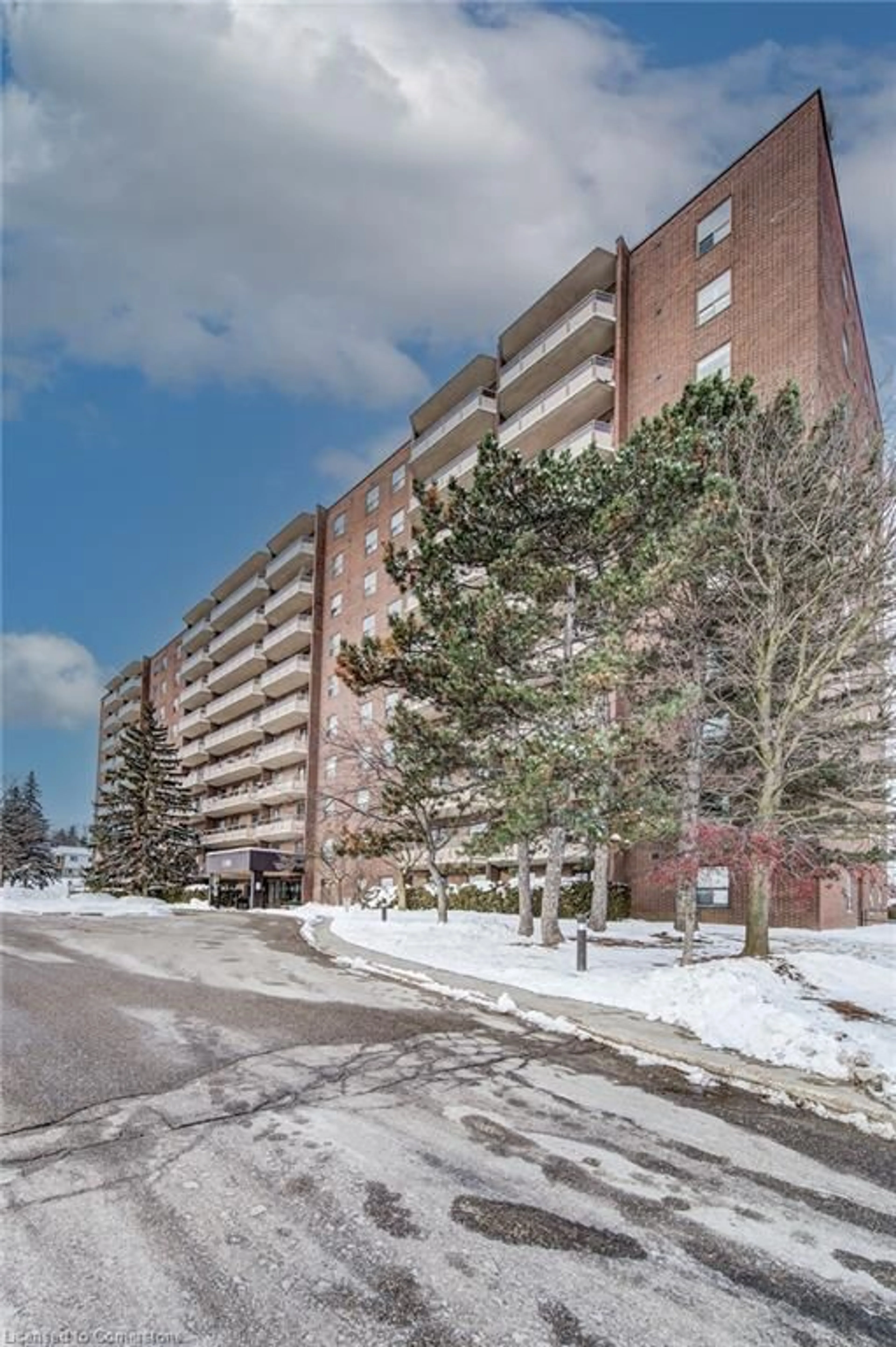 Unknown for 1100 Courtland Ave #208, Kitchener Ontario N2C 2H9