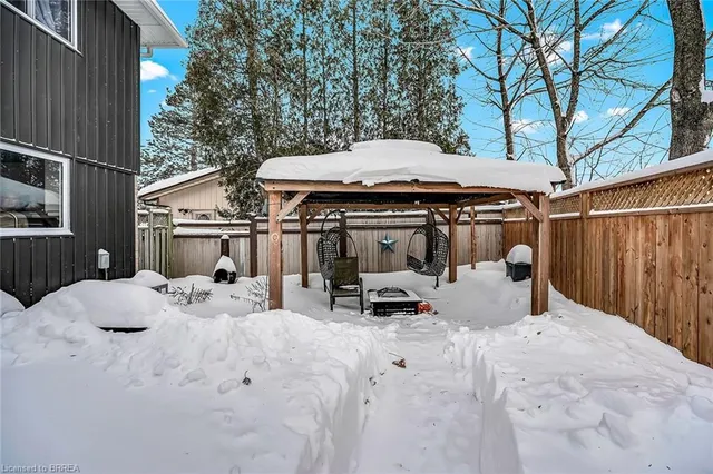 Additional property image - 16 Hillsdale Crt