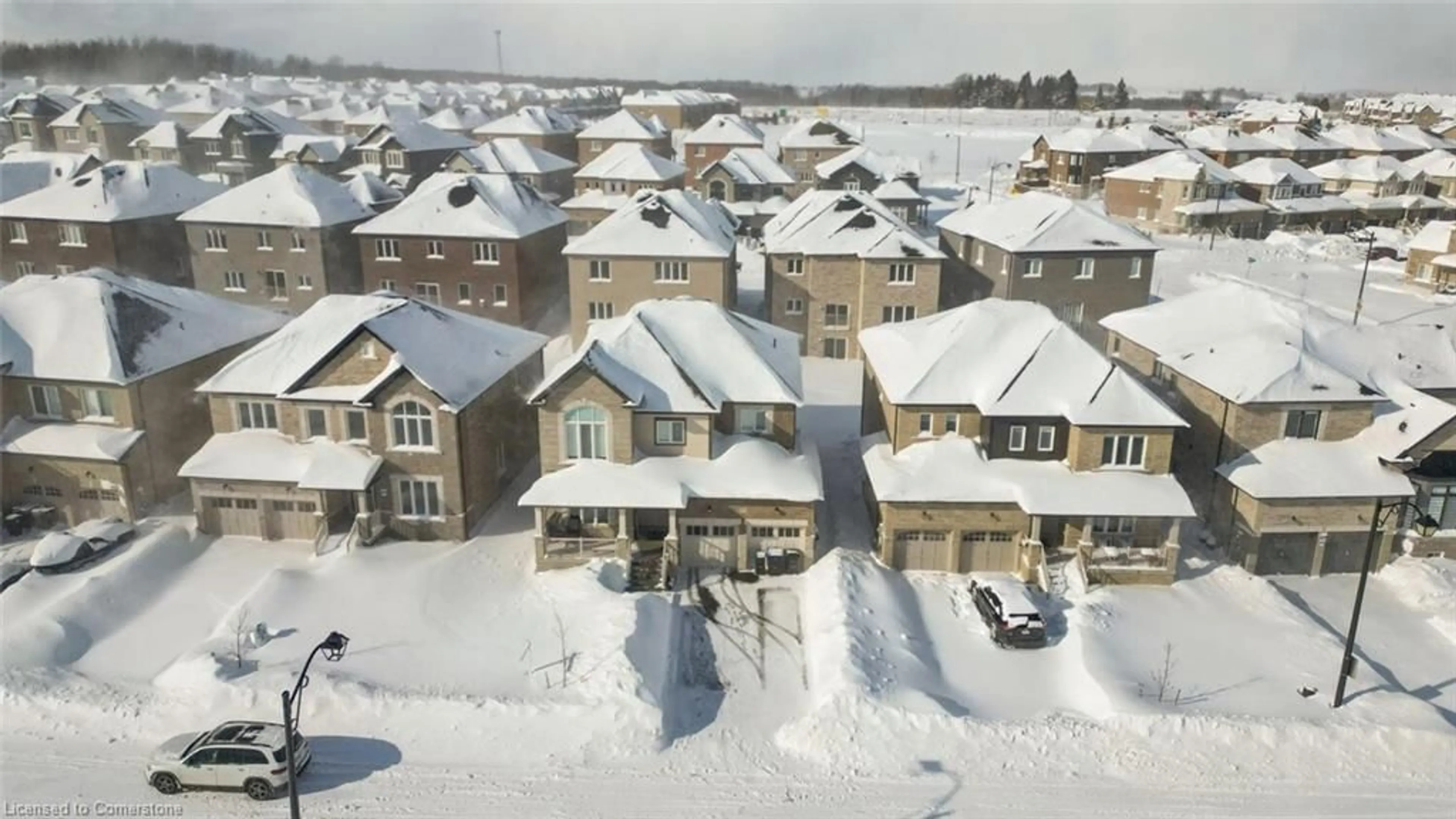 A pic from outside/outdoor area/front of a property/back of a property/a pic from drone, street for 1593 Stovell Cres, Innisfil Ontario L0L 1W0