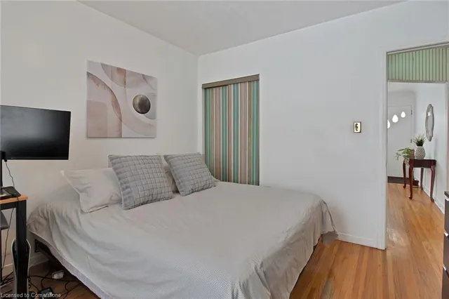 Additional property image - 218 East 44th St