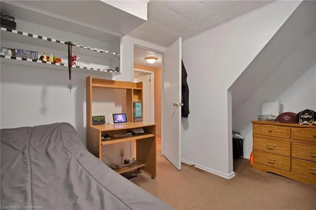 Additional property image - 218 East 44th St
