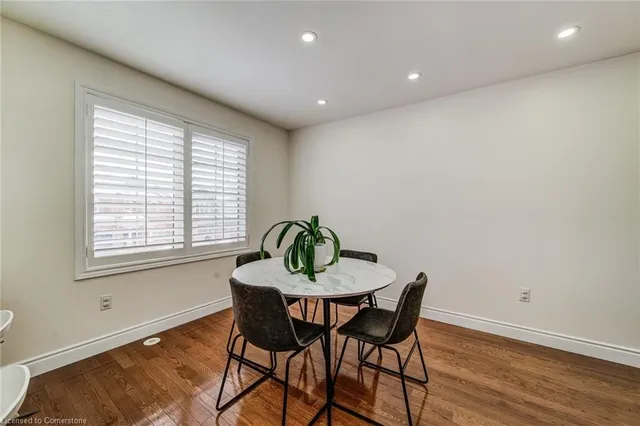 Additional property image - 599 Speyer Cir