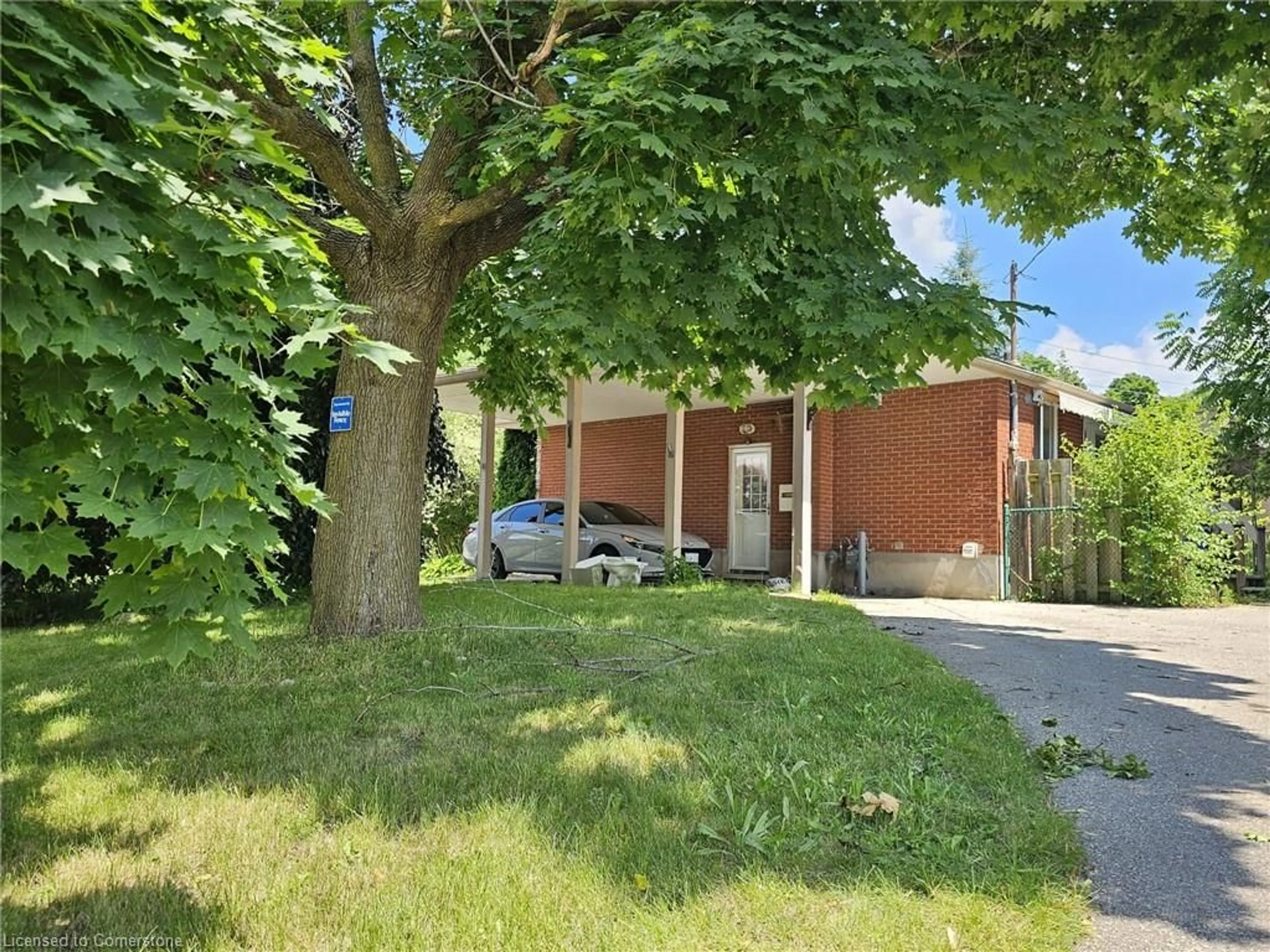 A pic from outside/outdoor area/front of a property/back of a property/a pic from drone, street for 168 Winston Blvd, Cambridge Ontario N3C 1M2