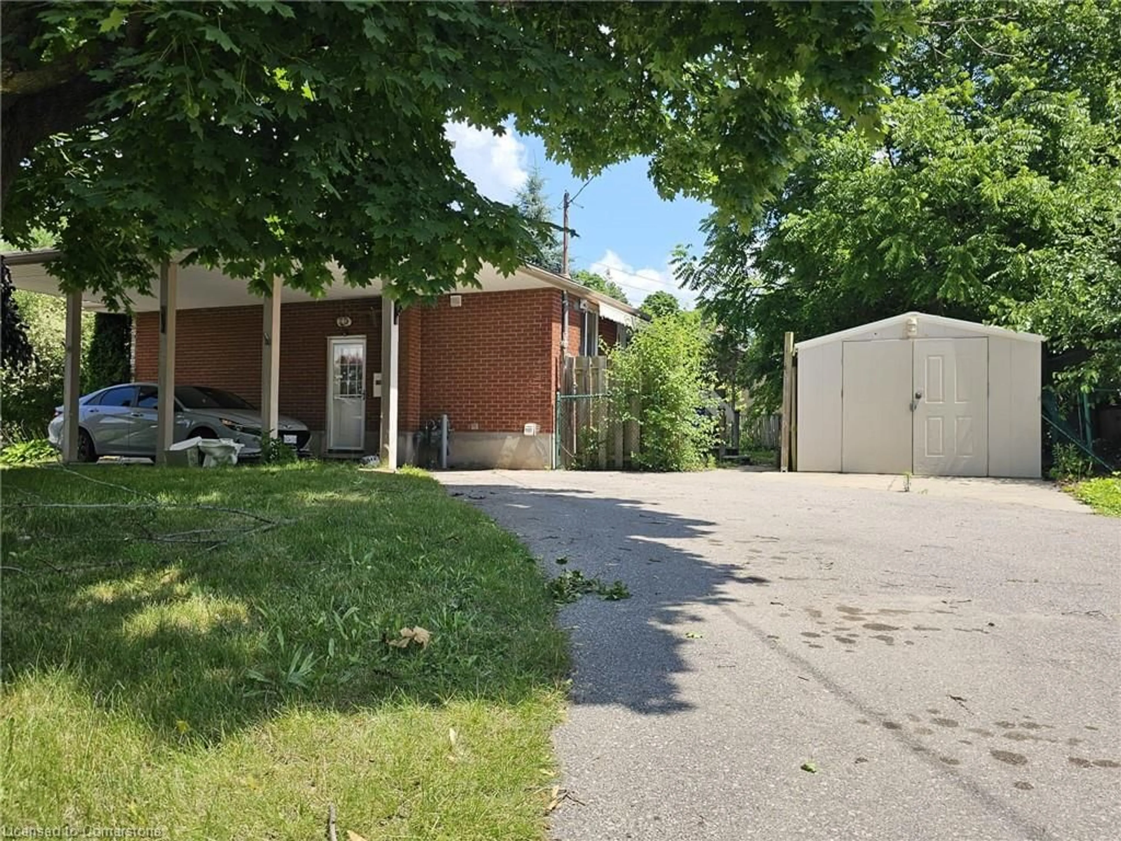 A pic from outside/outdoor area/front of a property/back of a property/a pic from drone, street for 168 Winston Blvd, Cambridge Ontario N3C 1M2