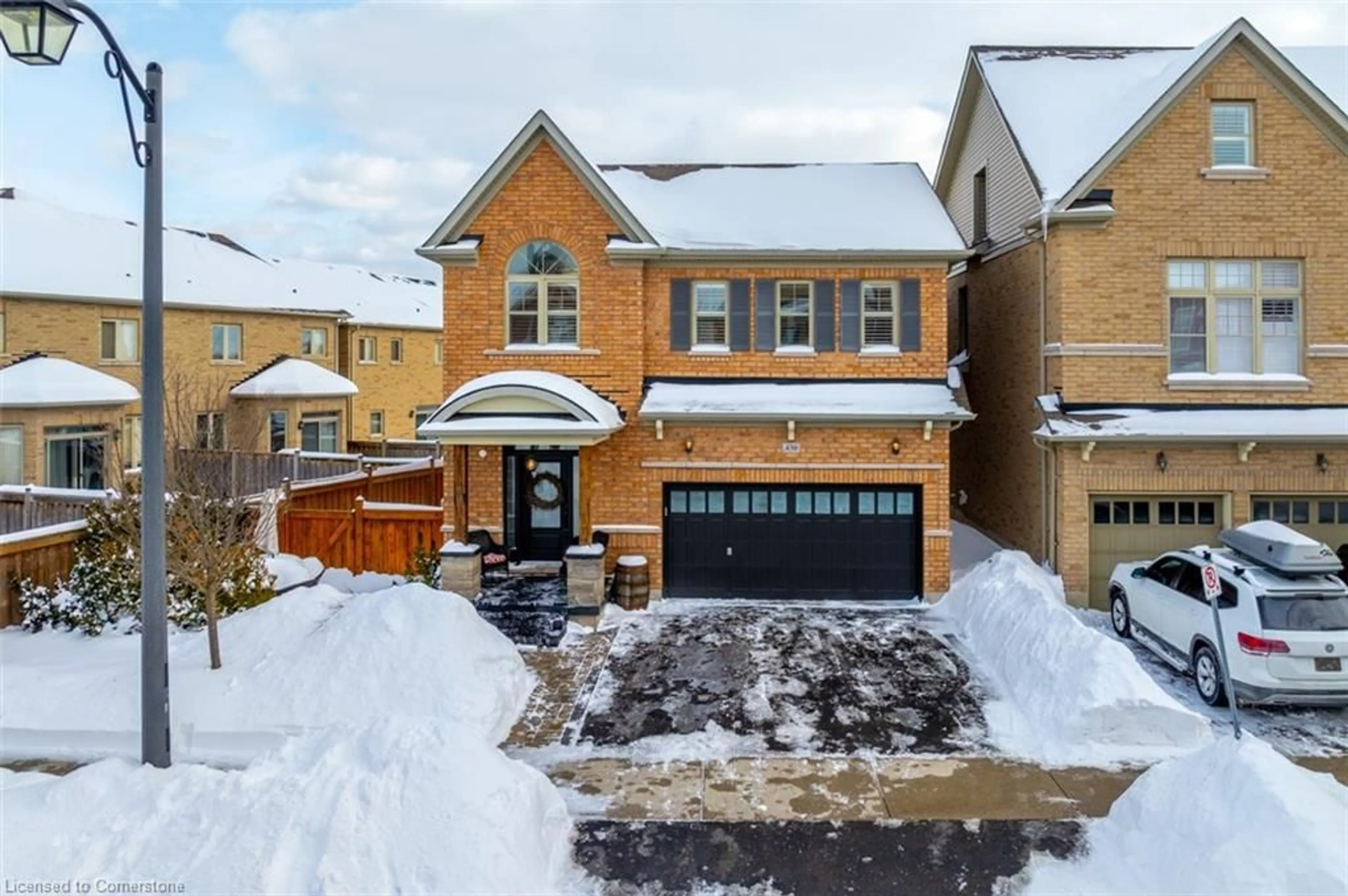 A pic from outside/outdoor area/front of a property/back of a property/a pic from drone, street for 430 Harkin Pl, Milton Ontario L9T 7Y1