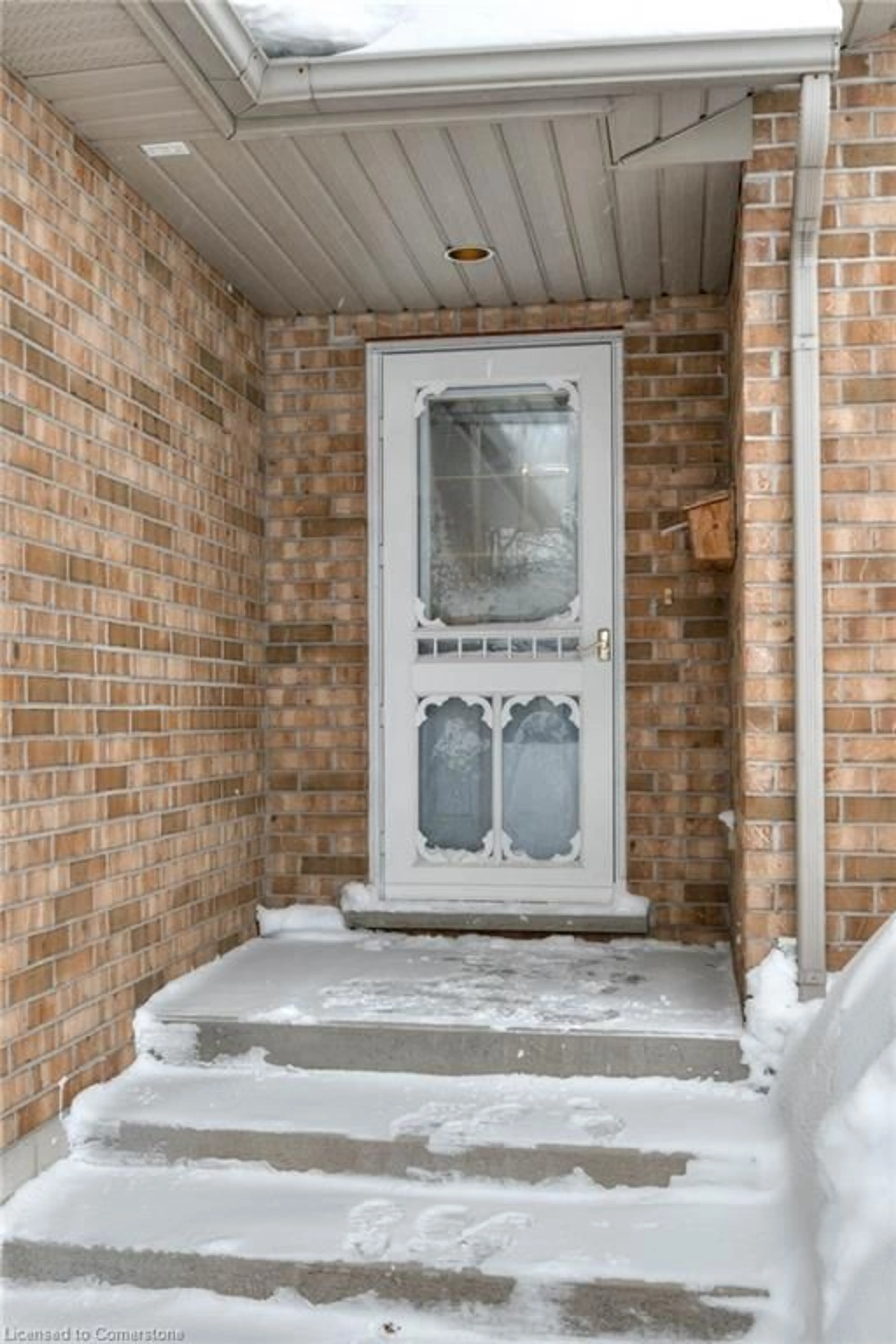 Indoor entryway for 755 Edgar St, Listowel Ontario N4W 3T8