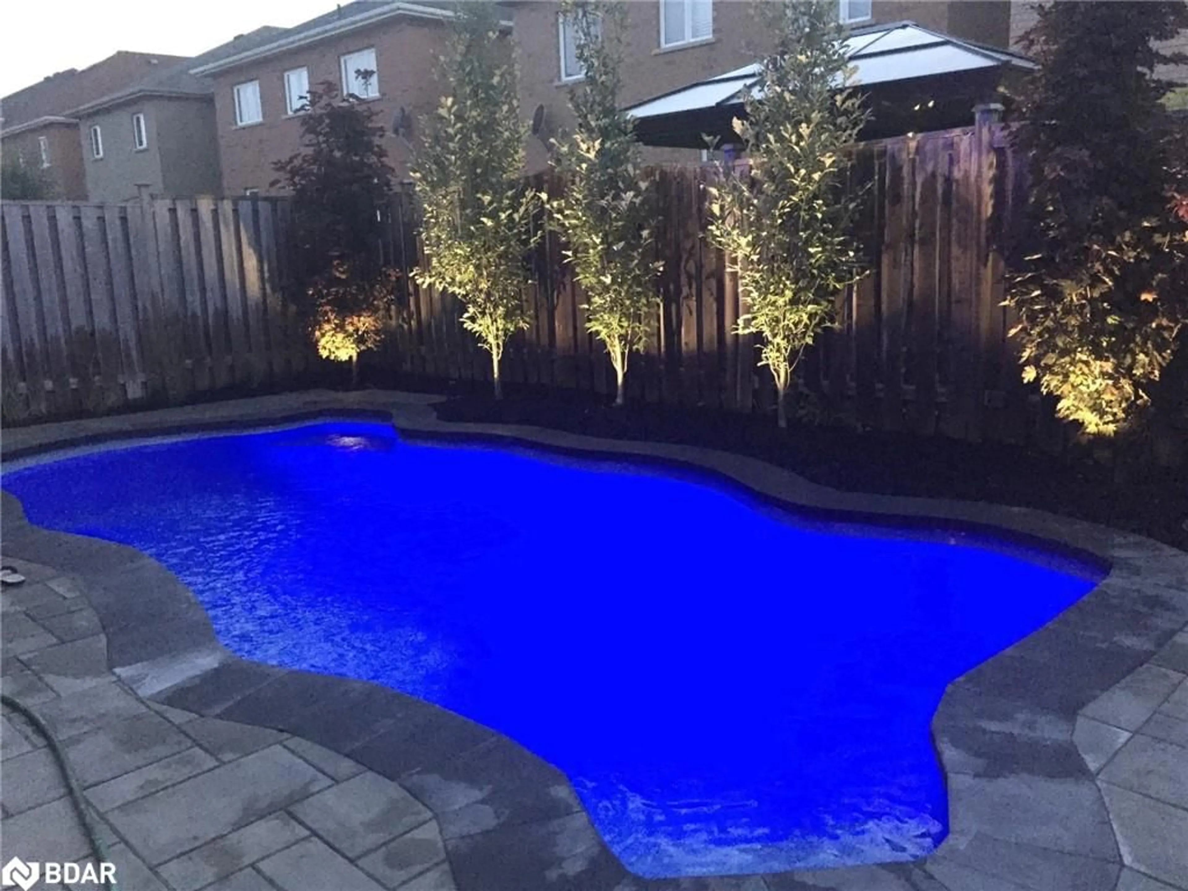 Pool for 401 Black Dr, Milton Ontario L9T 6R8