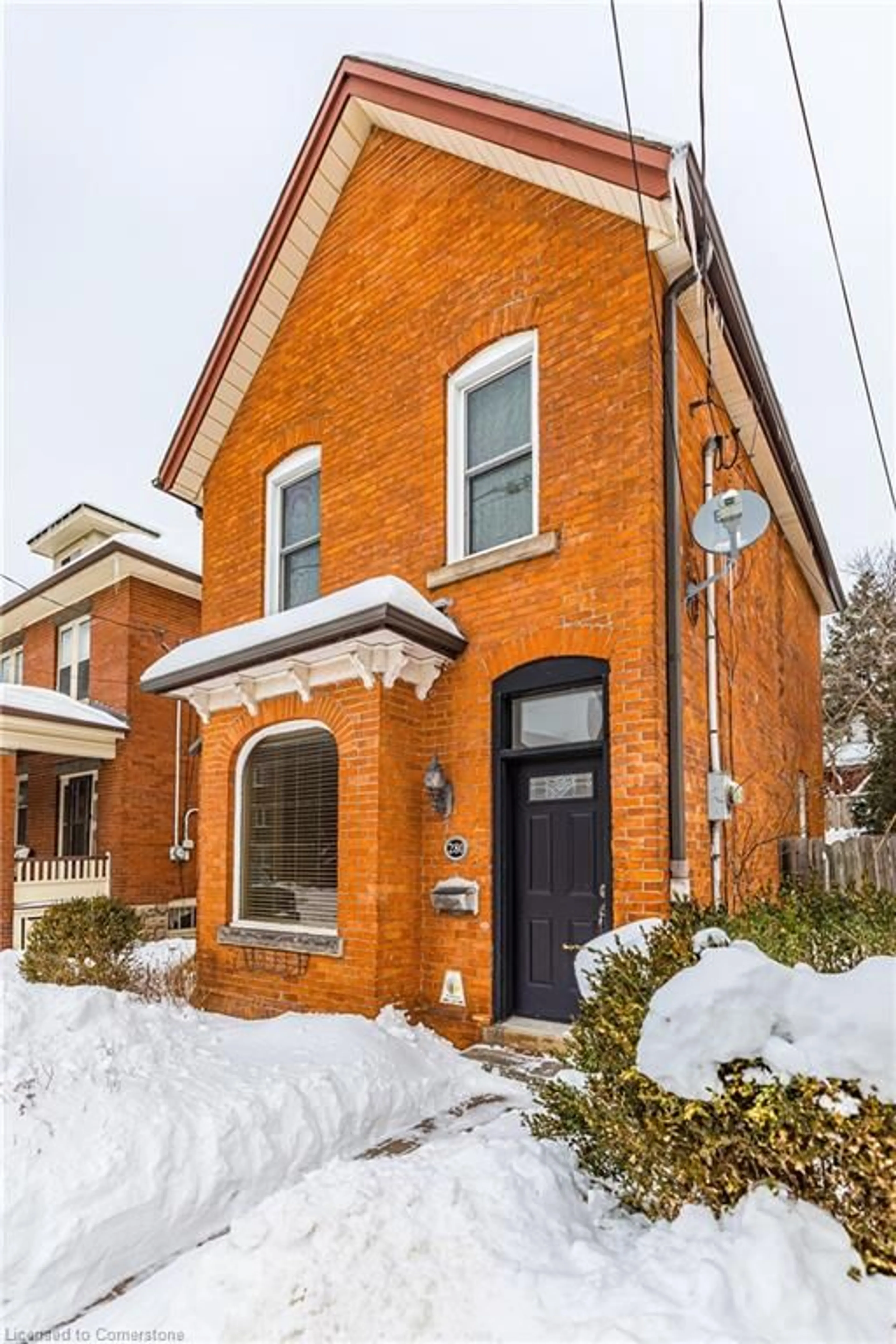 Home with brick exterior material, street for 280 Bold St, Hamilton Ontario L8P 1W2