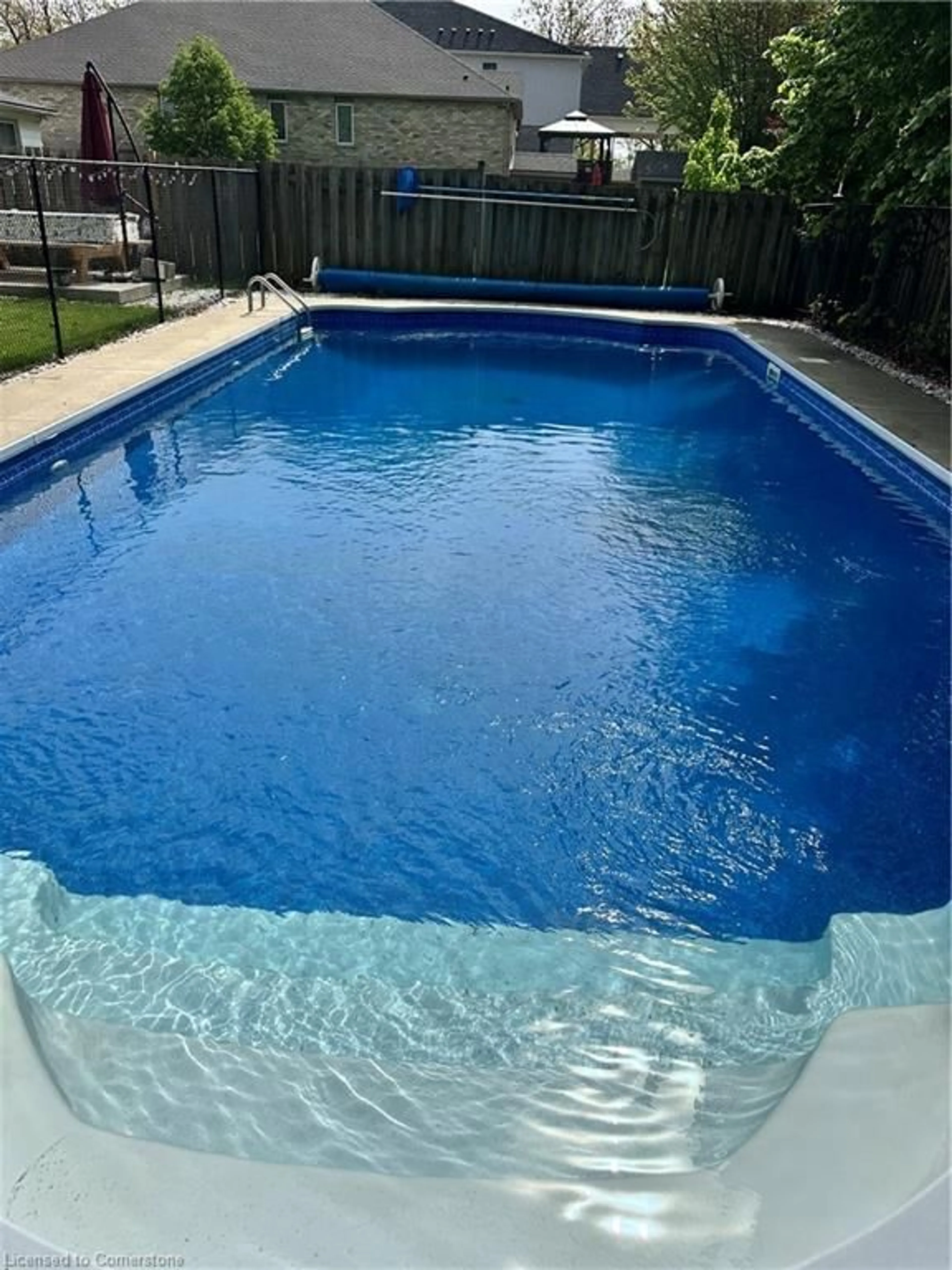 Pool for 1300 Barton St, Stoney Creek Ontario L8E 5L4