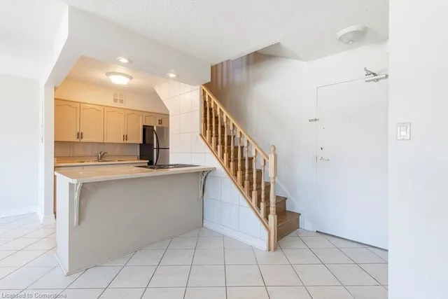 Additional property image - 10 John St Unit 605
