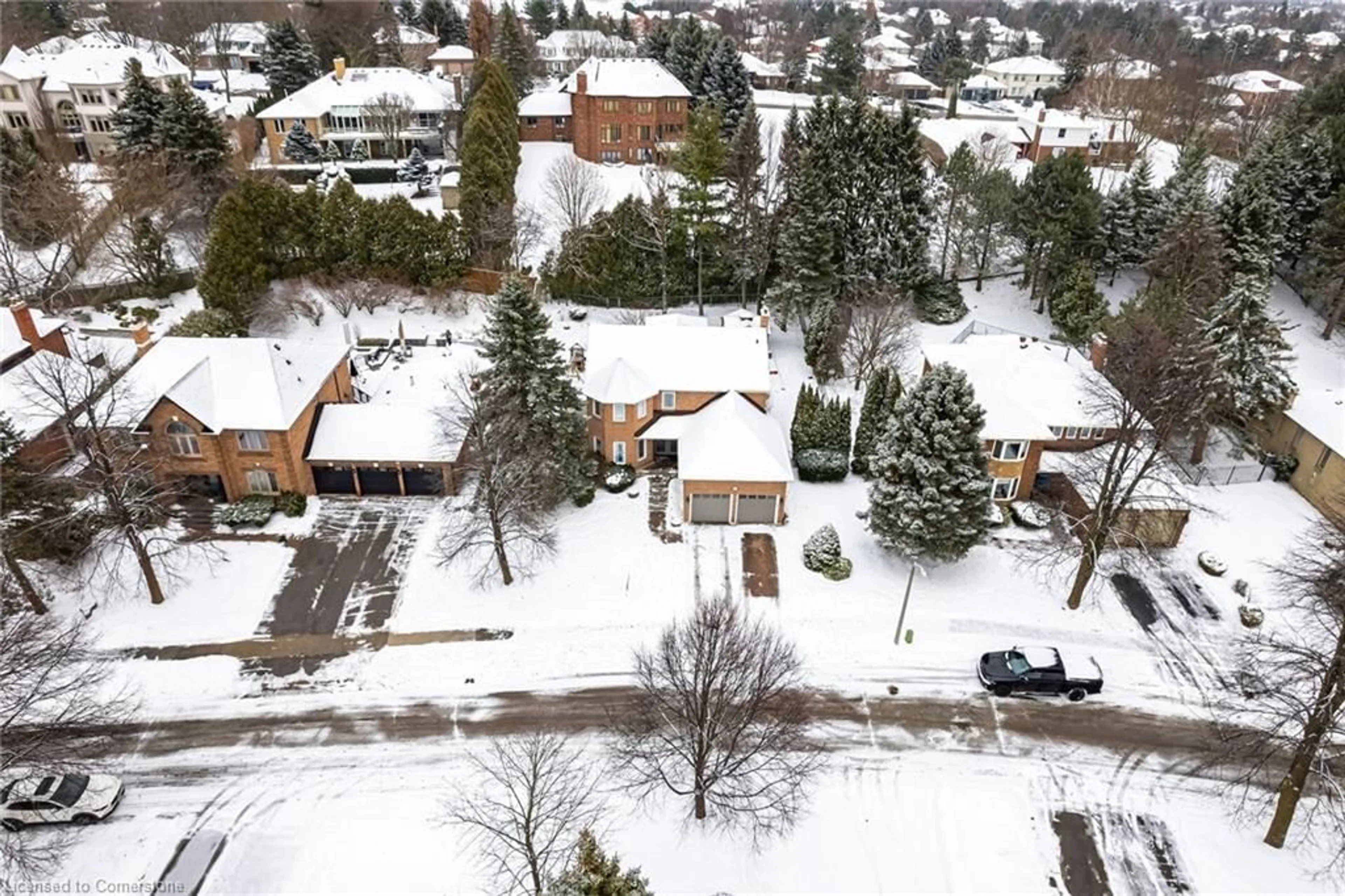 A pic from outside/outdoor area/front of a property/back of a property/a pic from drone, street for 20 Iris Cres, Brampton Ontario L6Z 3H7