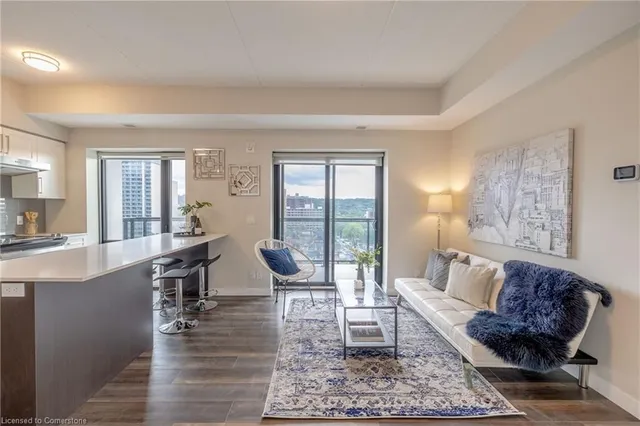 Additional property image - 15 Queen St Unit 902